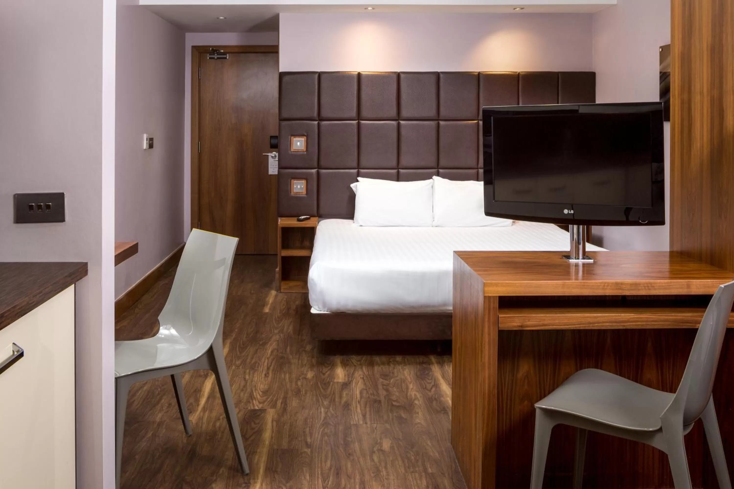 Smart Studio in Roomzzz Leeds City