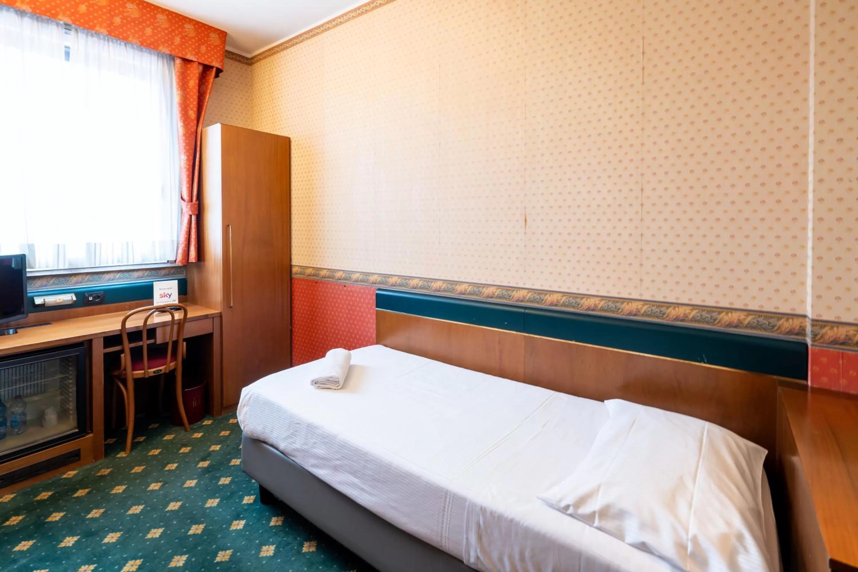 Single Room in Hotel Des Etrangers