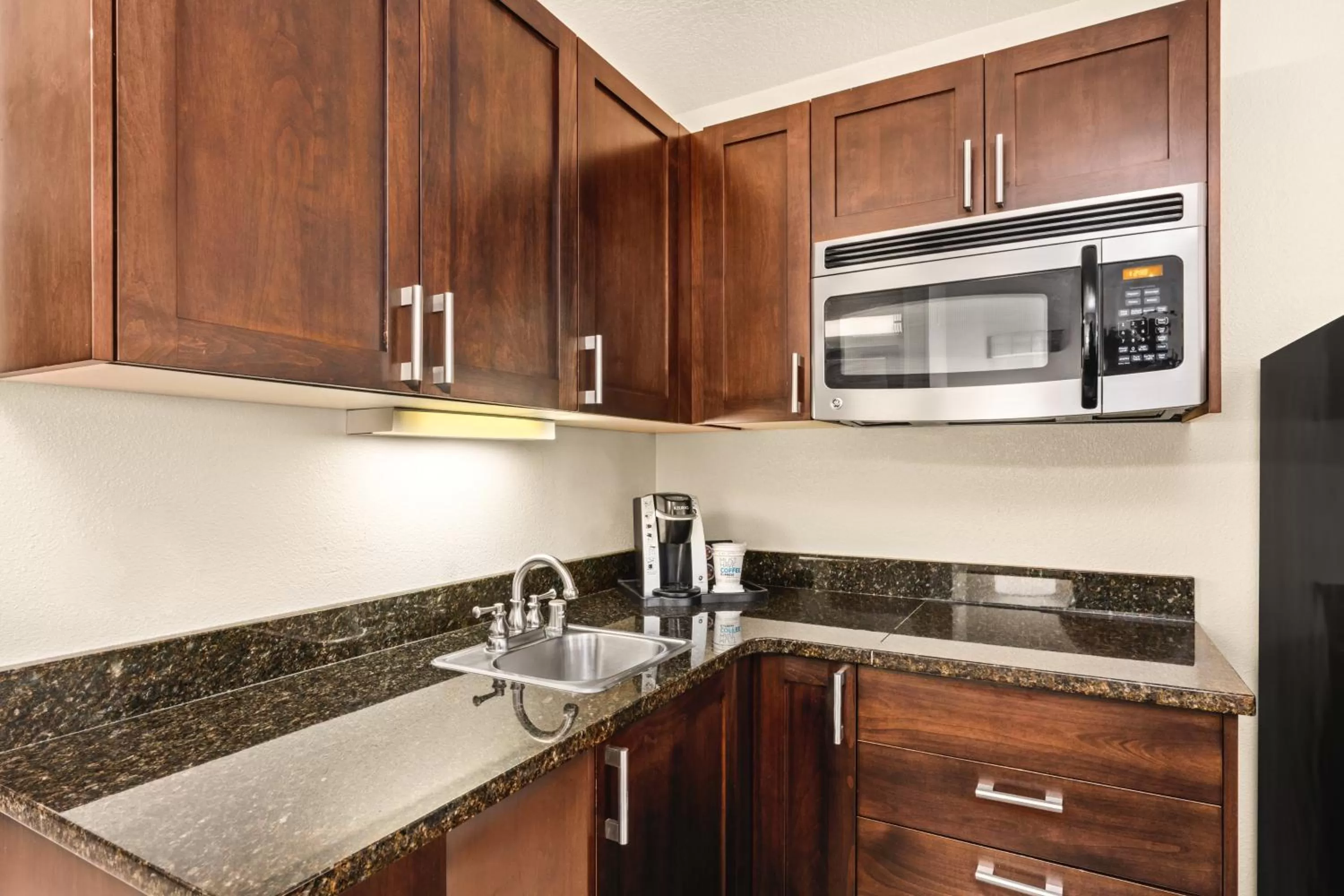 Executive King Room in Holiday Inn Express Portland SE - Clackamas Area by IHG