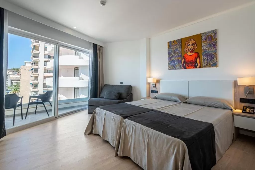 Double Room with Side Sea View (Single use) in Hotel Mirador