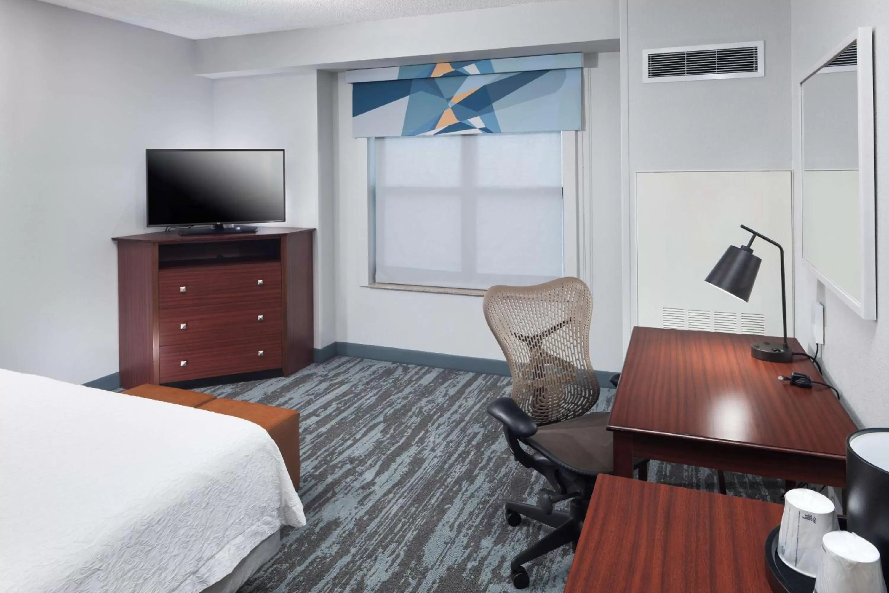 King Room - Hearing Access/Non-Smoking in Hampton Inn & Suites Oklahoma City-Bricktown