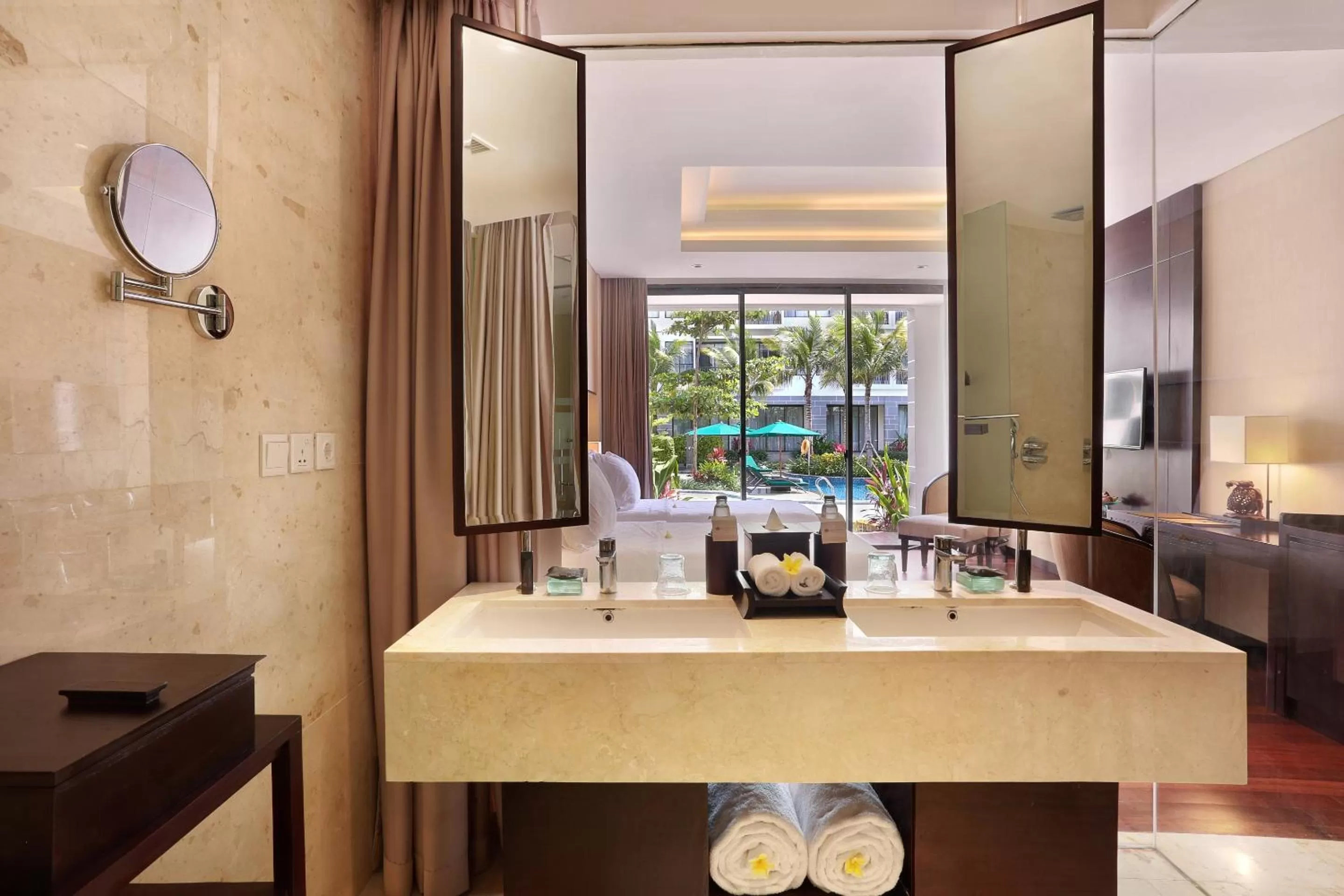 Early Booker Hot Deal - Deluxe Room in Bali Nusa Dua Hotel