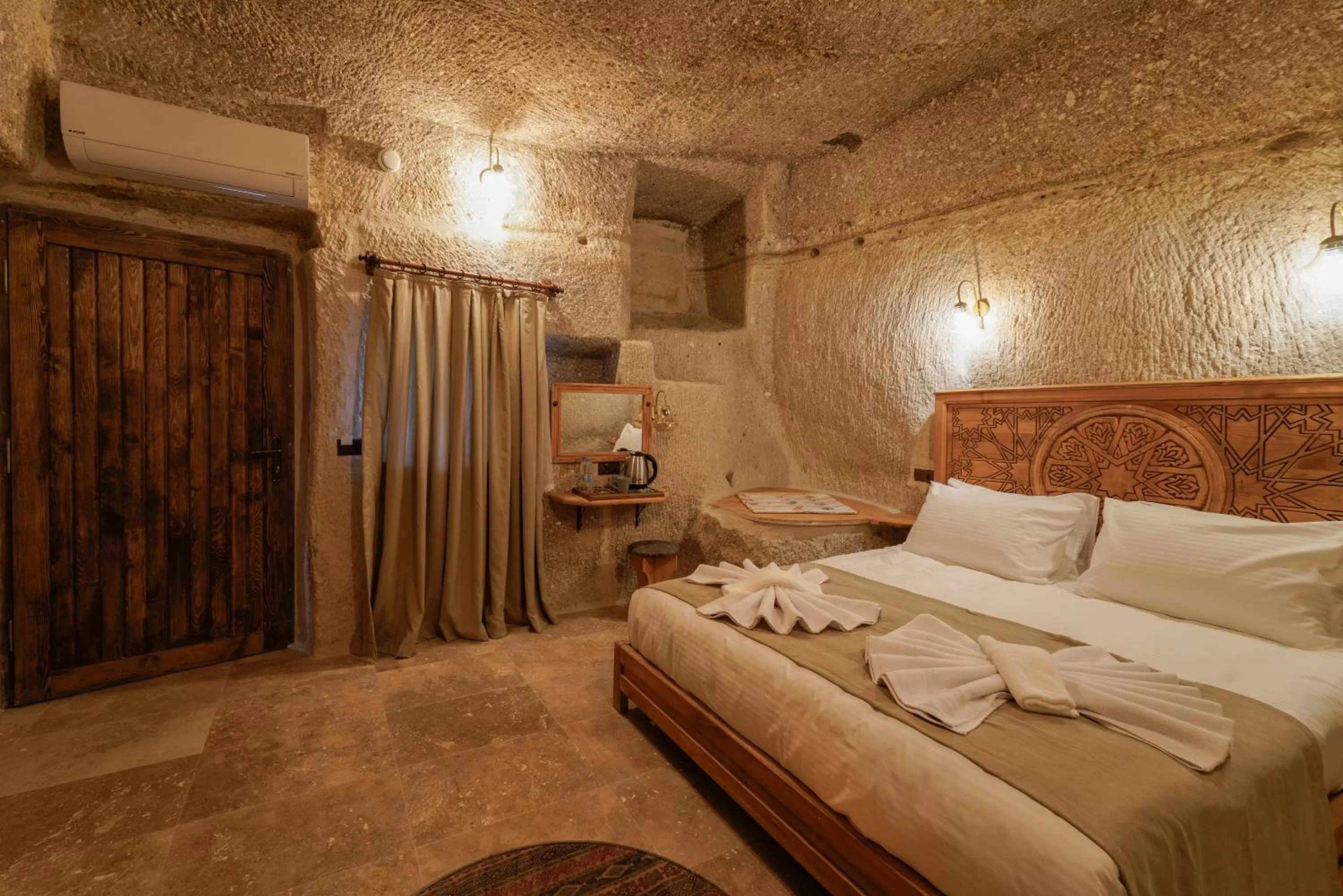 Deluxe Queen Suite - single occupancy in Göreme Escape Cave