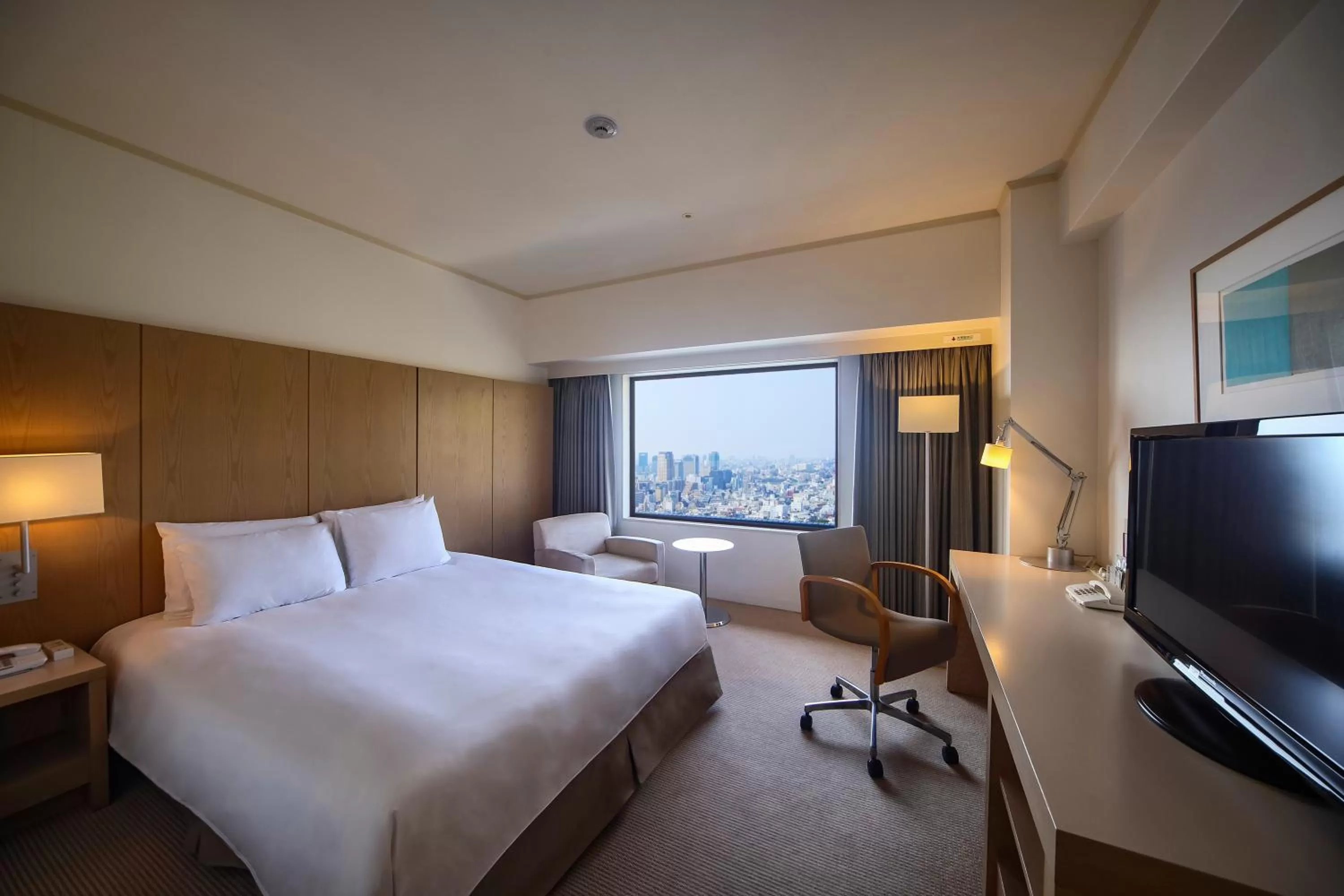 Standard Queen Room with City View - single occupancy - Lounge Access in ANA Crowne Plaza Kobe by IHG