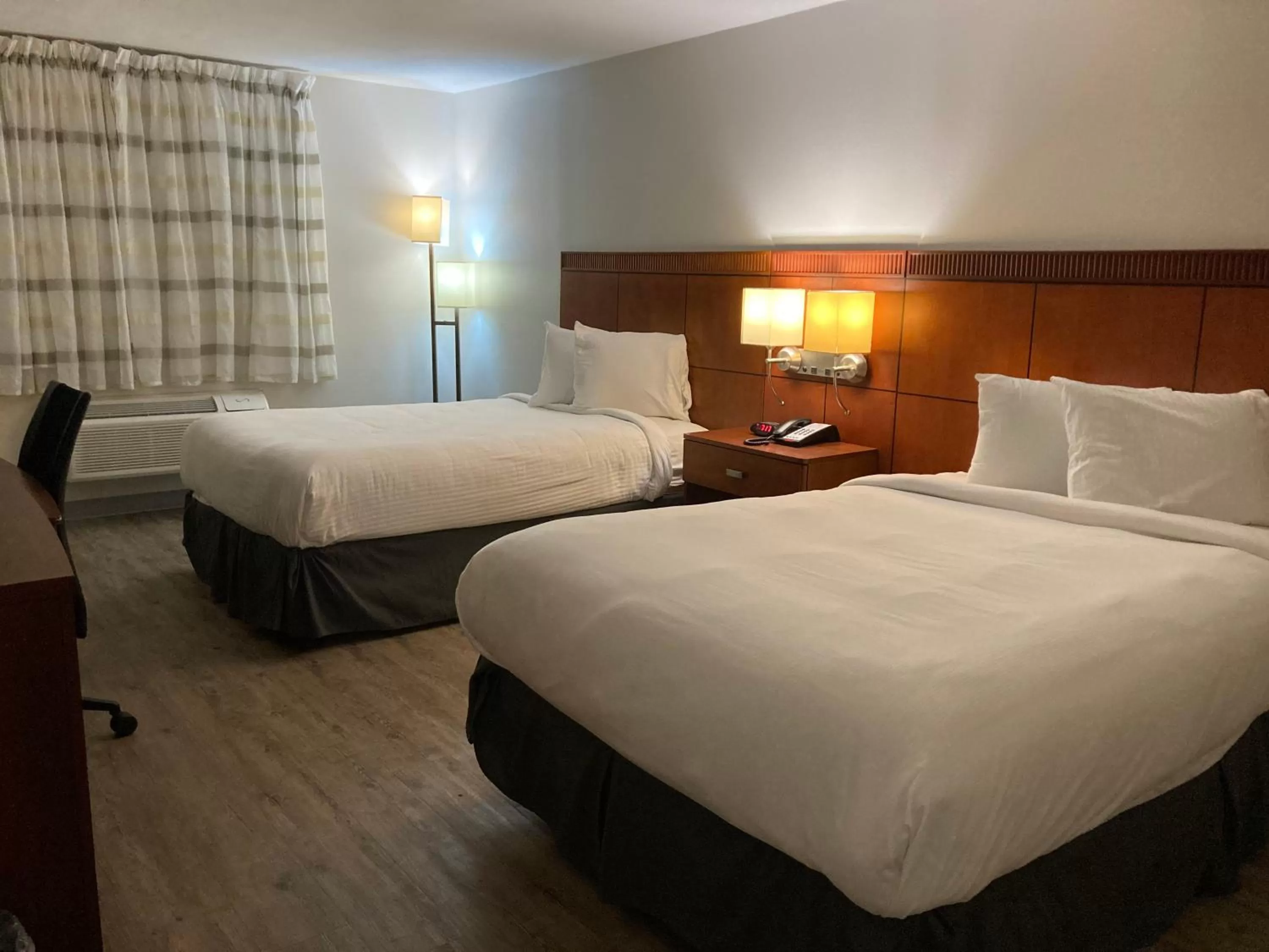 Deluxe Queen Room in The Hotel Orange