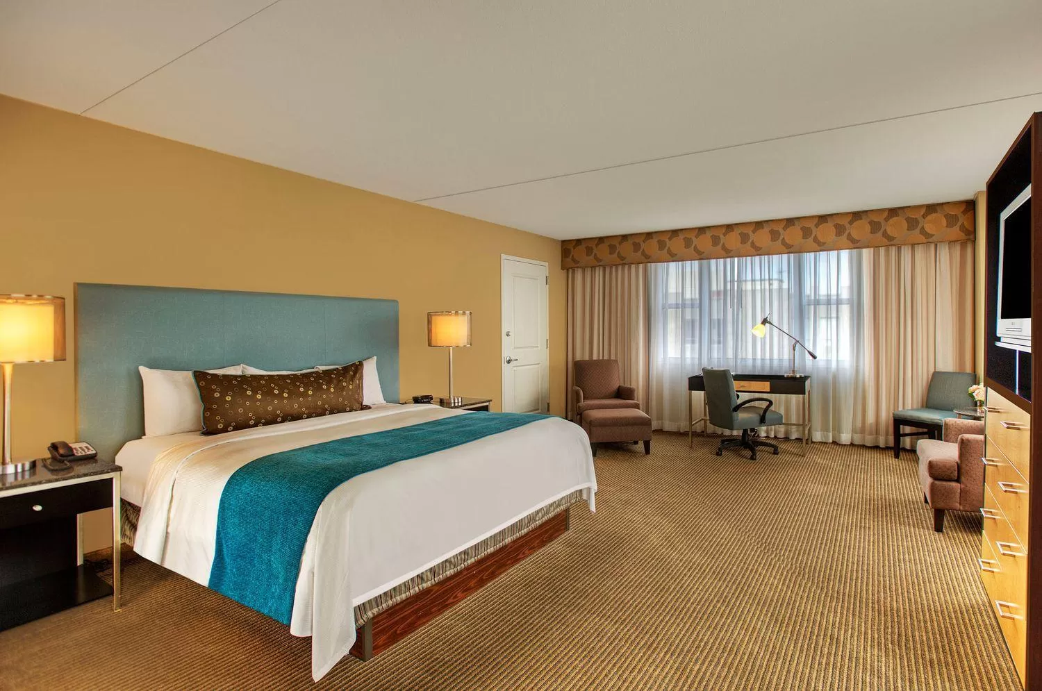Luxury King Room in Heldrich Hotel and Conference Center