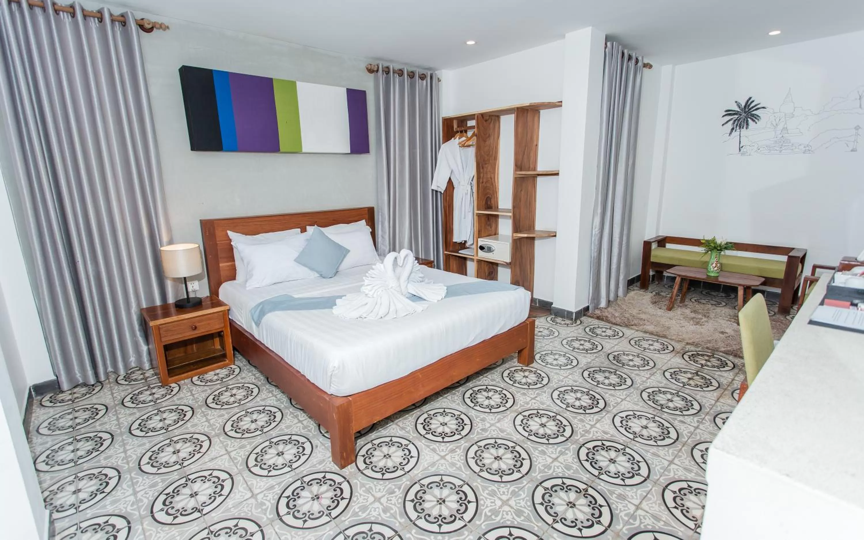 Deluxe King Suite in Home Chic Hotel