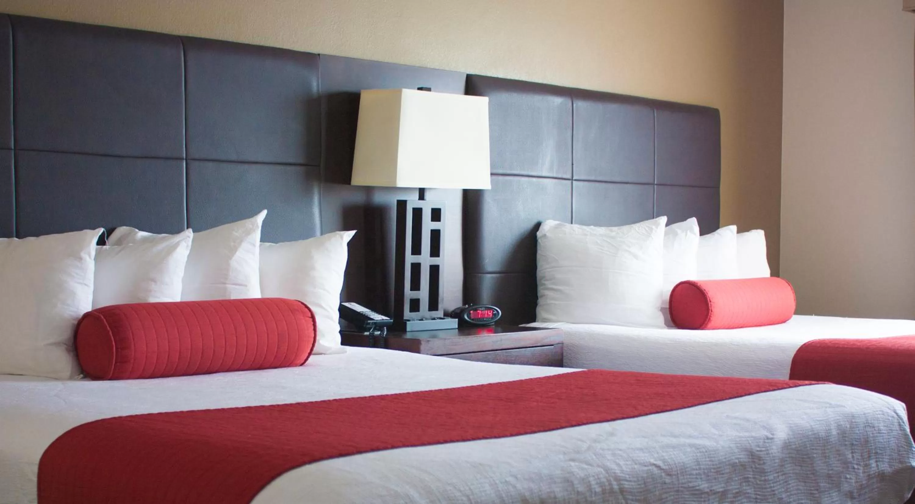 Standard Queen Room with Two Queen Beds - Non Smoking  in Comfort Inn & Suites Copley Akron