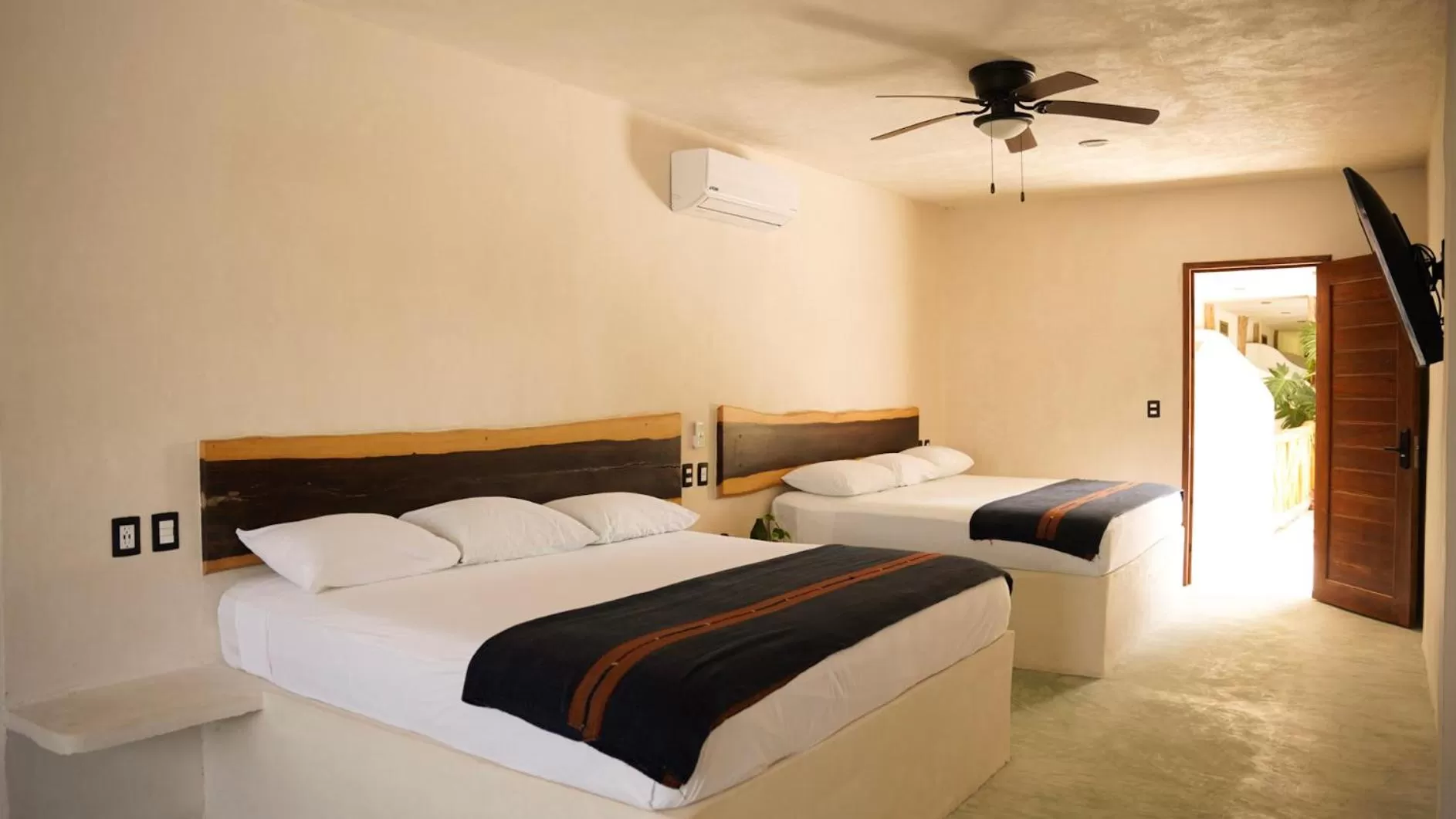 Room with Two King Beds with Street View and Private Bathroom in Corazon De Jade Tulum