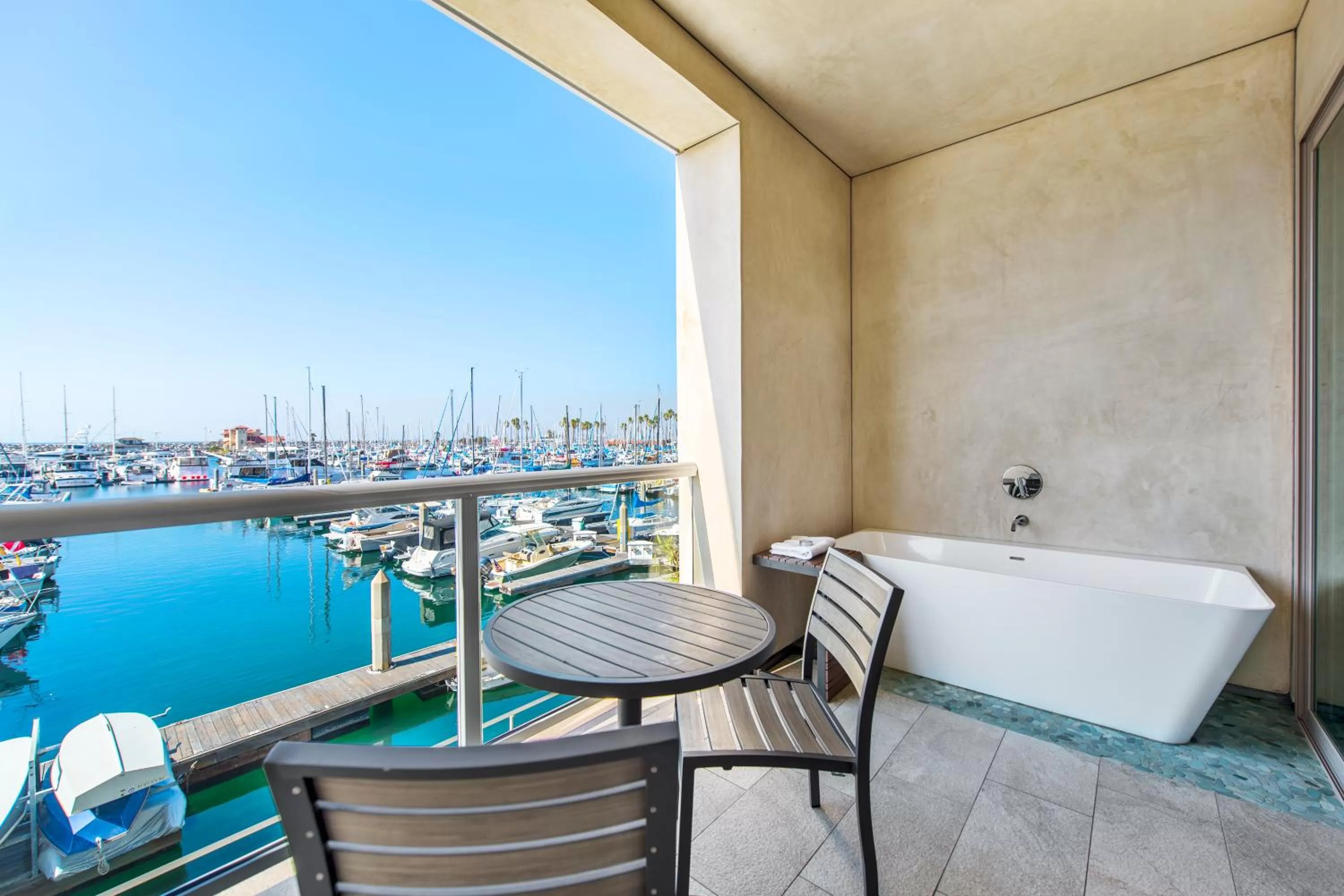 Deluxe King Suite with Ocean View in Shade Hotel Redondo Beach