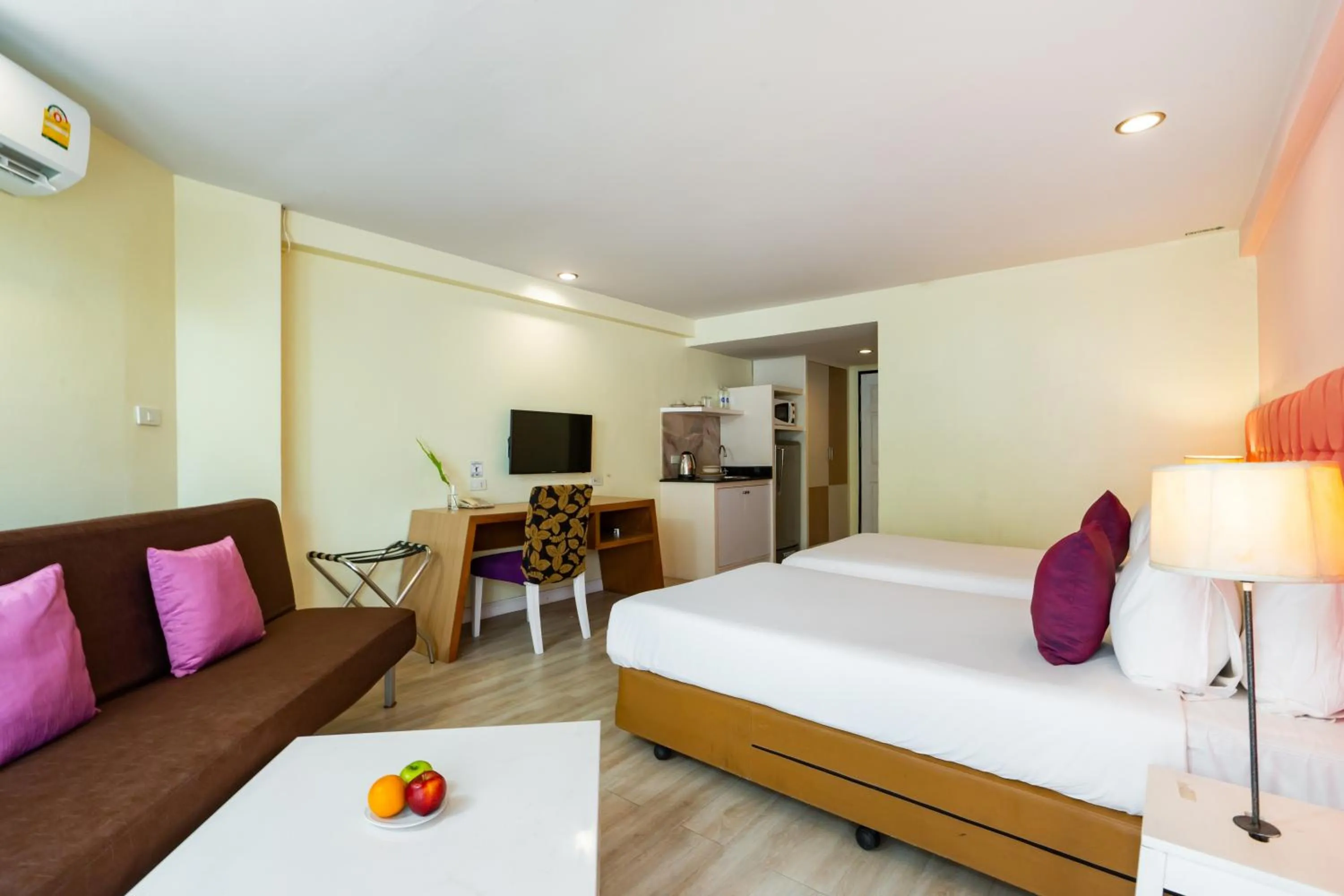 Superior Double Room in Bella Villa Metro