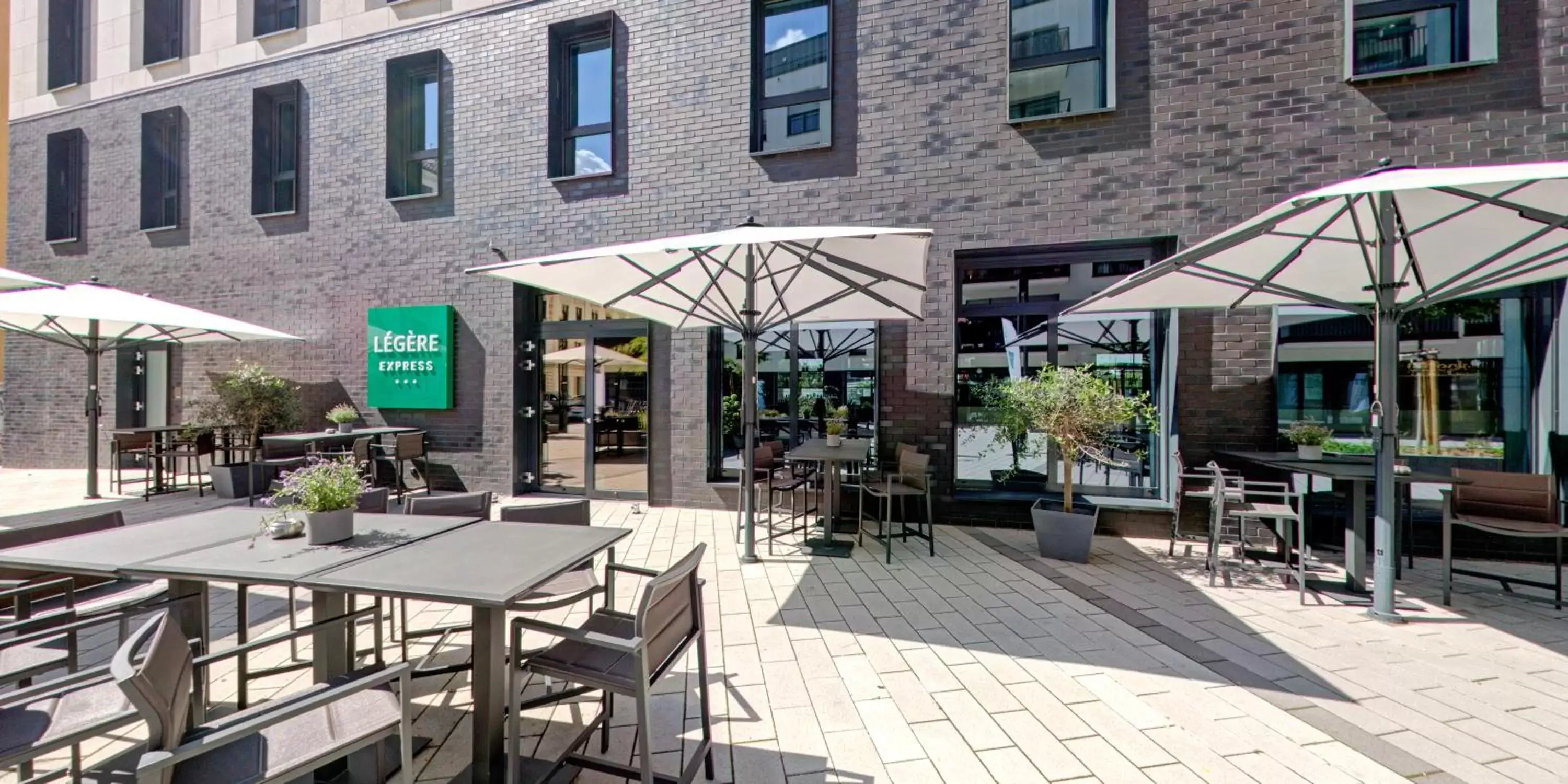 LÉGÈRE EXPRESS Leipzig LÉGÈRE EXPRESS Leipzig