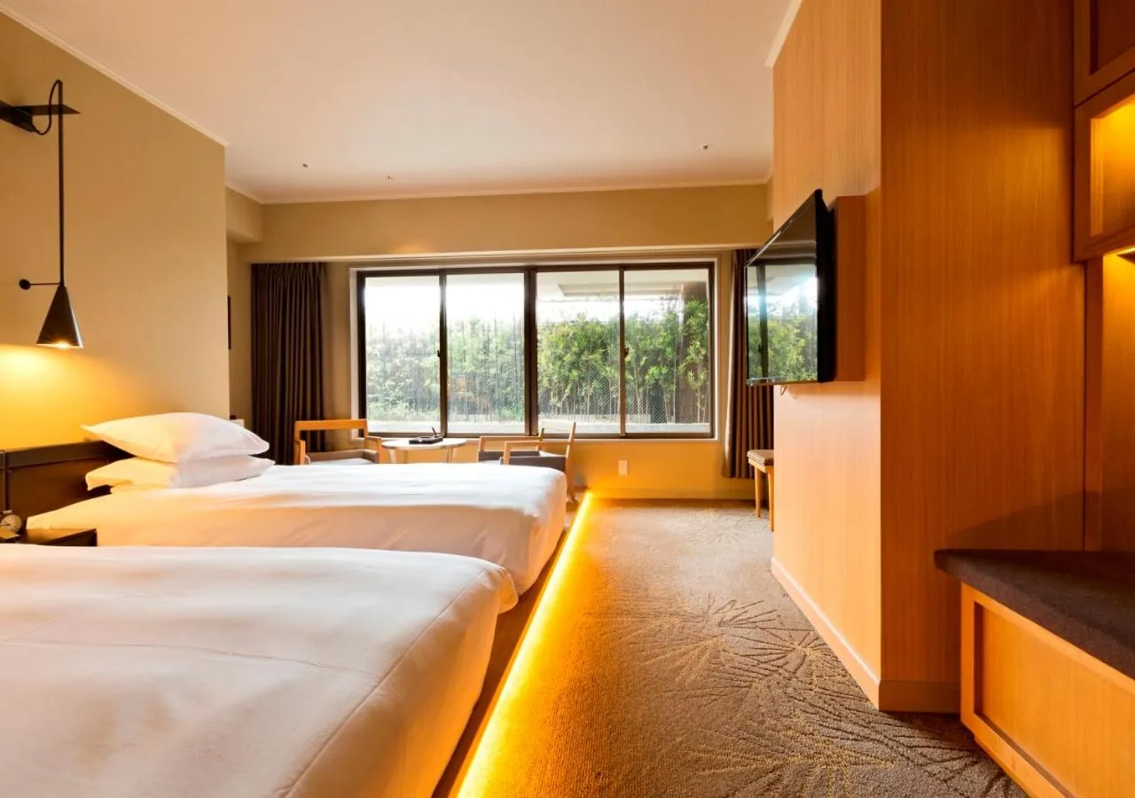 Luxury Twin Room with Club Lounge Access - Breakfast Included - Non-Smoking in Royal Park Hotel Takamatsu