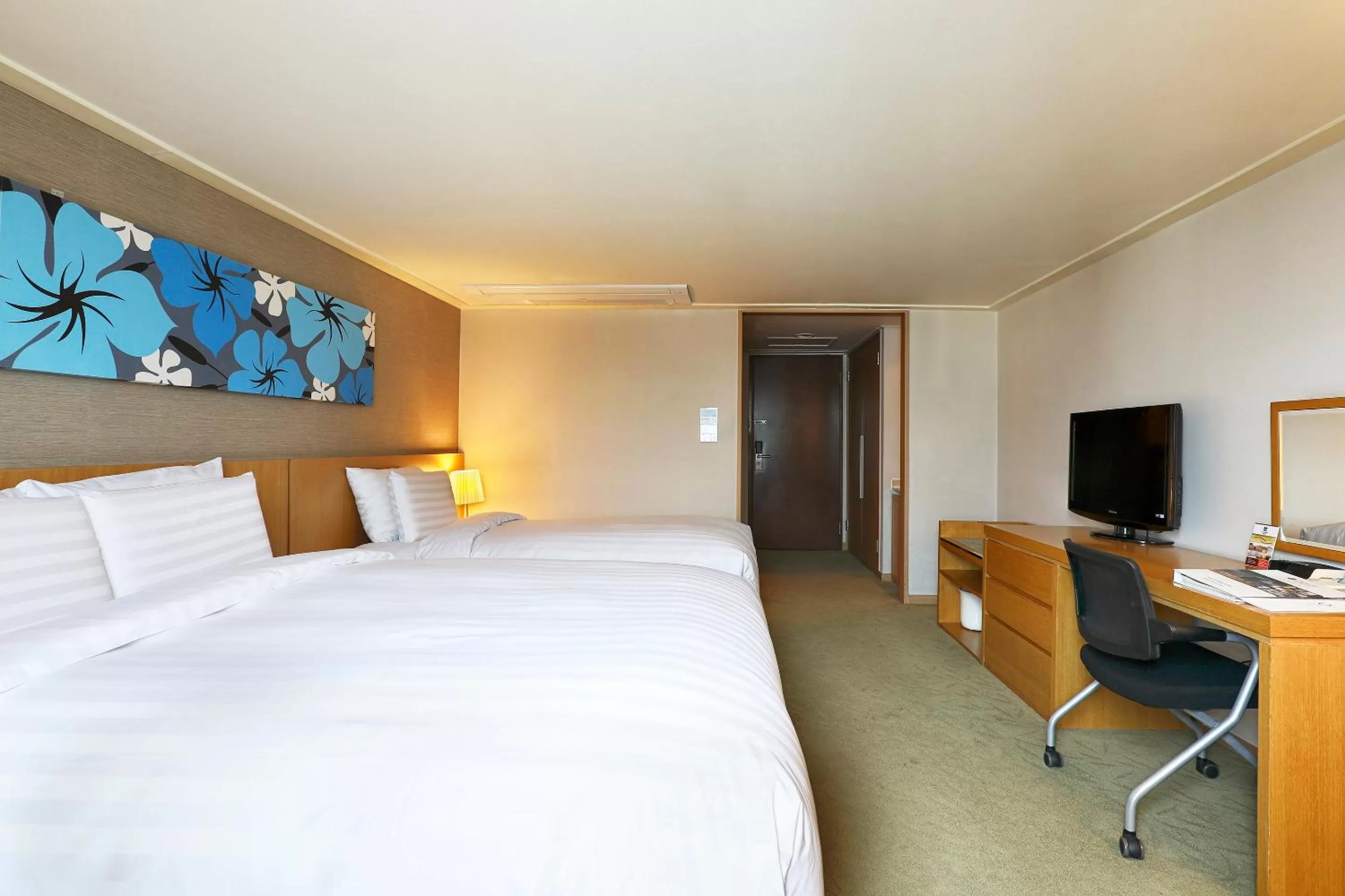 Deluxe Twin Room in Best Western Premier Incheon Airport Hotel
