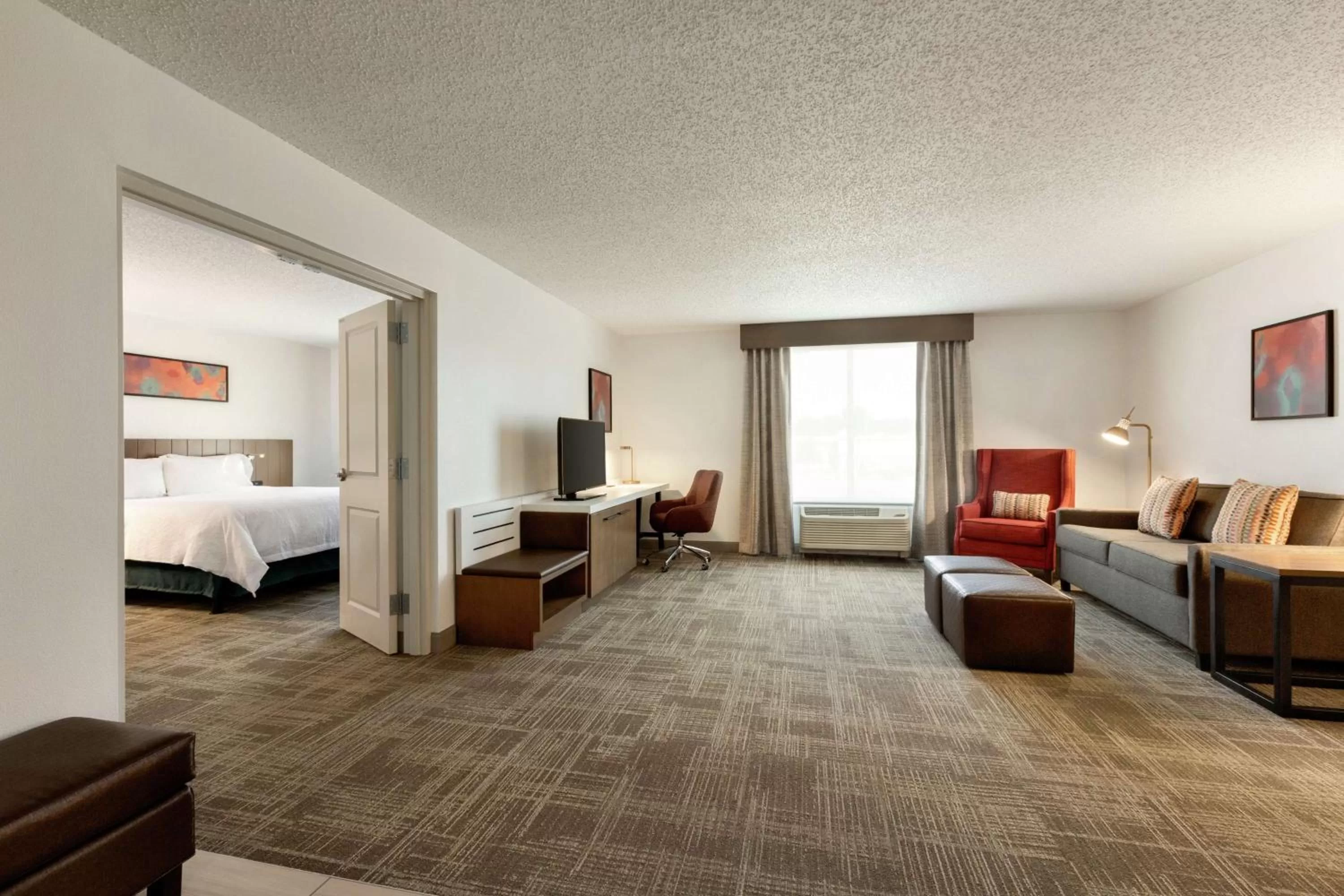 King Suite - Mobility and Hearing Access in Hilton Garden Inn Tifton