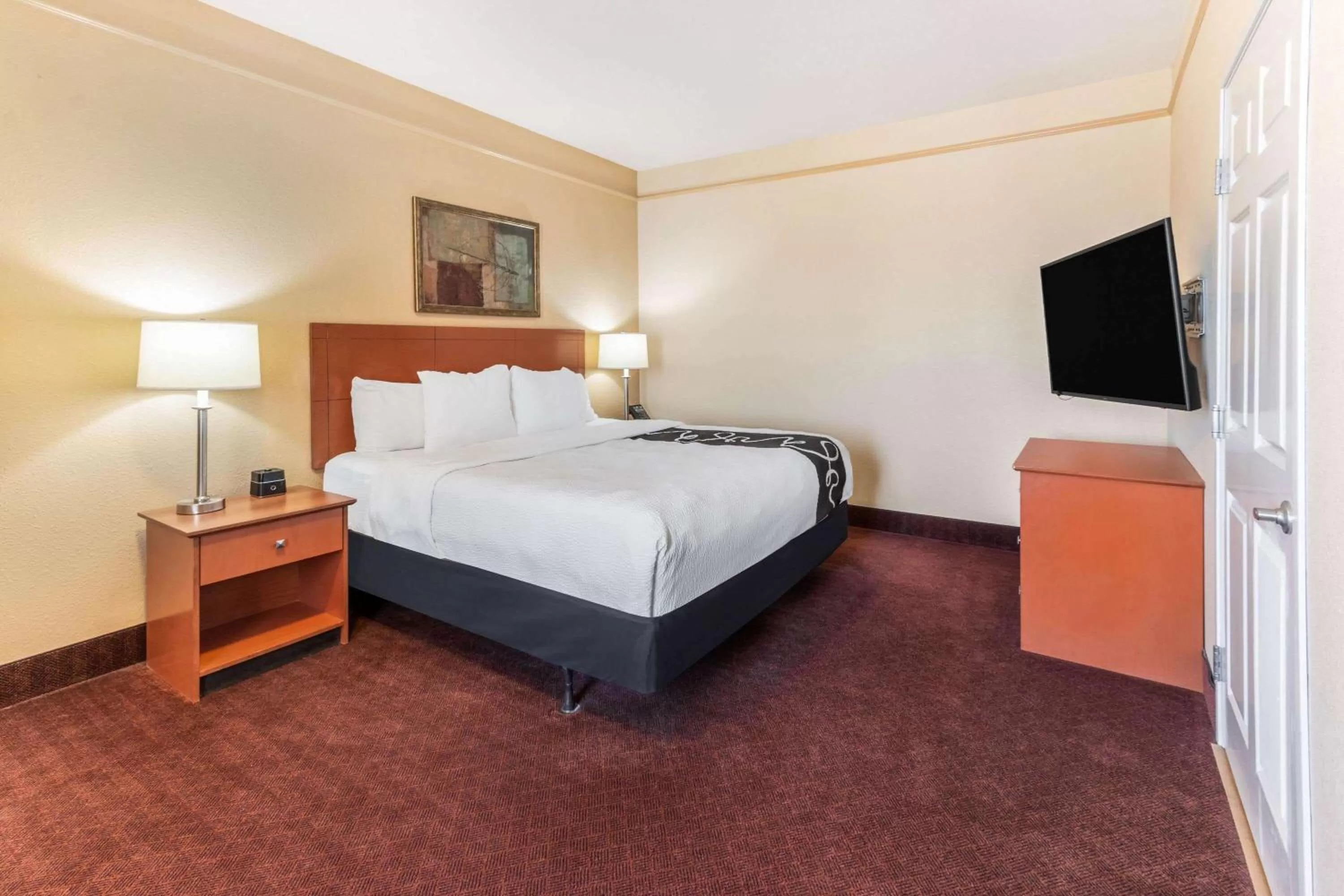 Deluxe Family Suite with Roll-In Shower - Mobility Accessible/Non-Smoking in La Quinta by Wyndham Hobbs