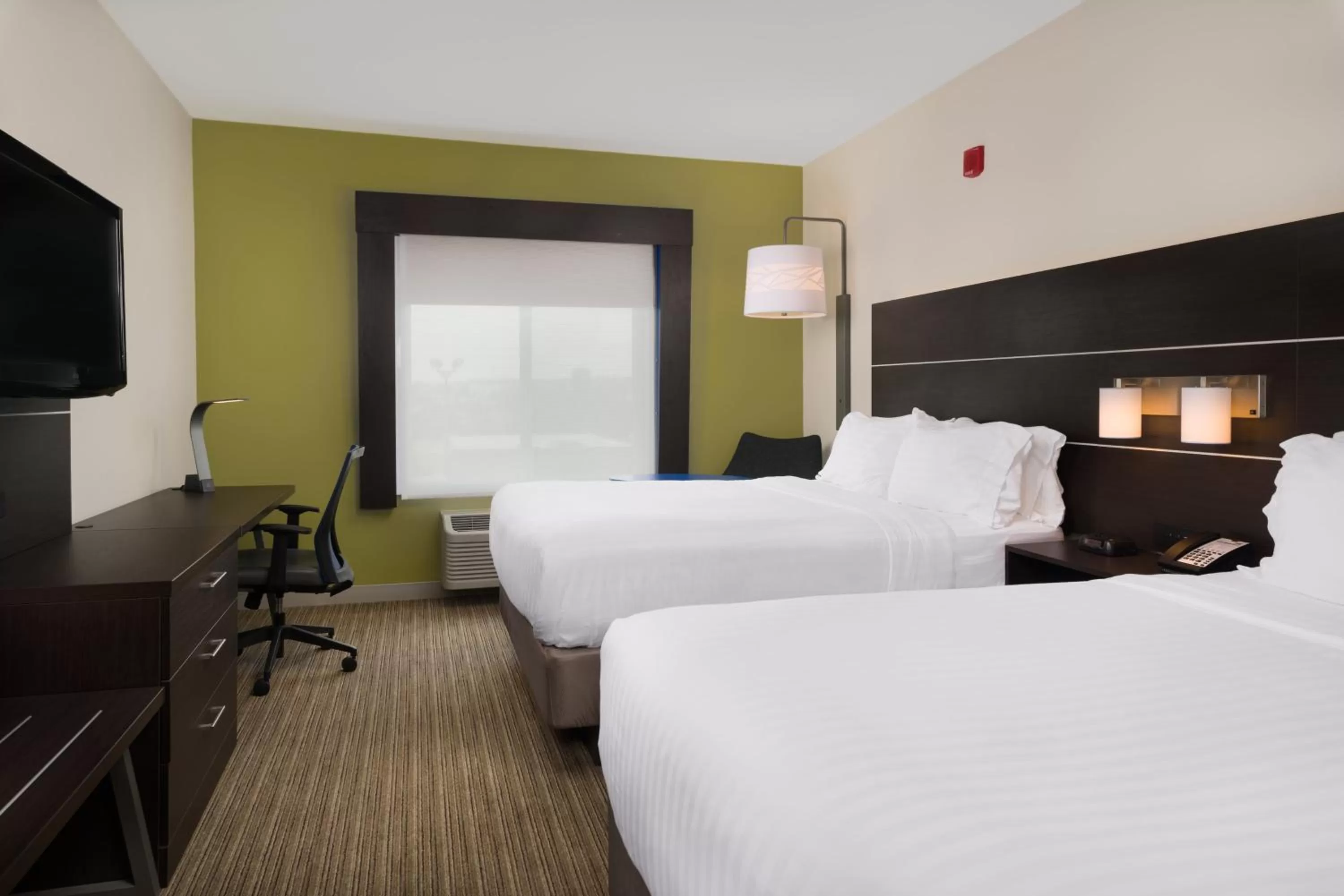 Queen Room with Two Queen Beds - Non-Smoking in Holiday Inn Express Independence - Kansas City by IHG