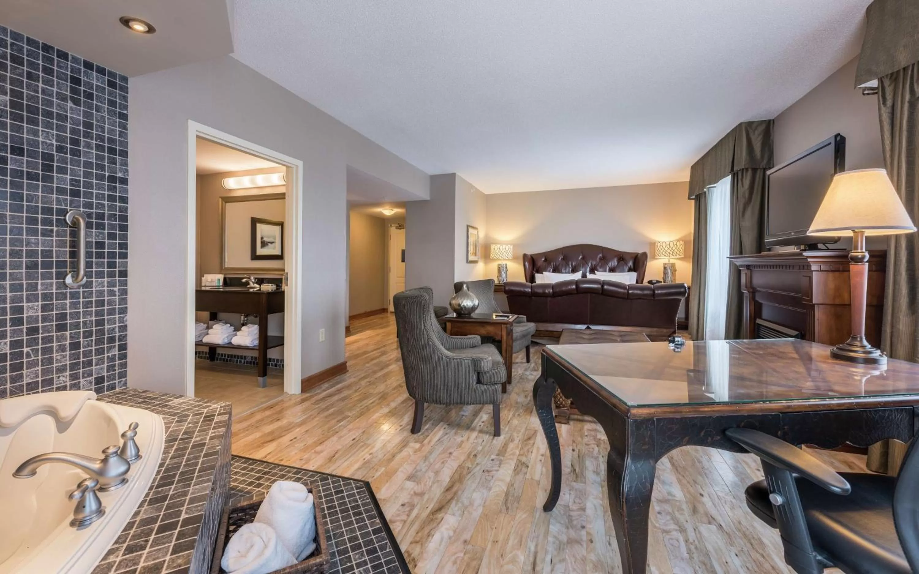 King Studio Suite with Whirlpool - Non-Smoking in Hampton Inn & Suites by Hilton Moncton