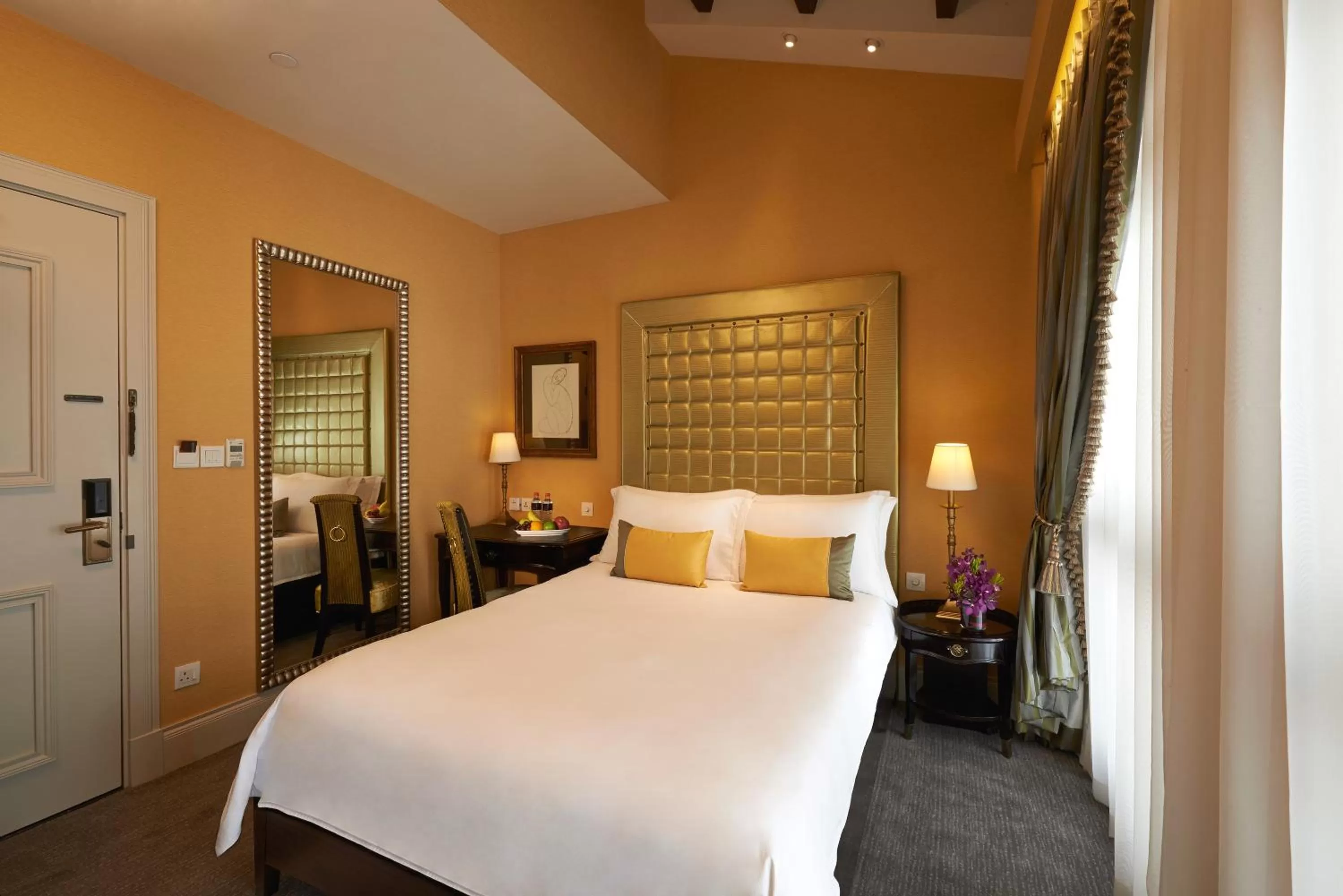 Executive Room in The Scarlet Singapore