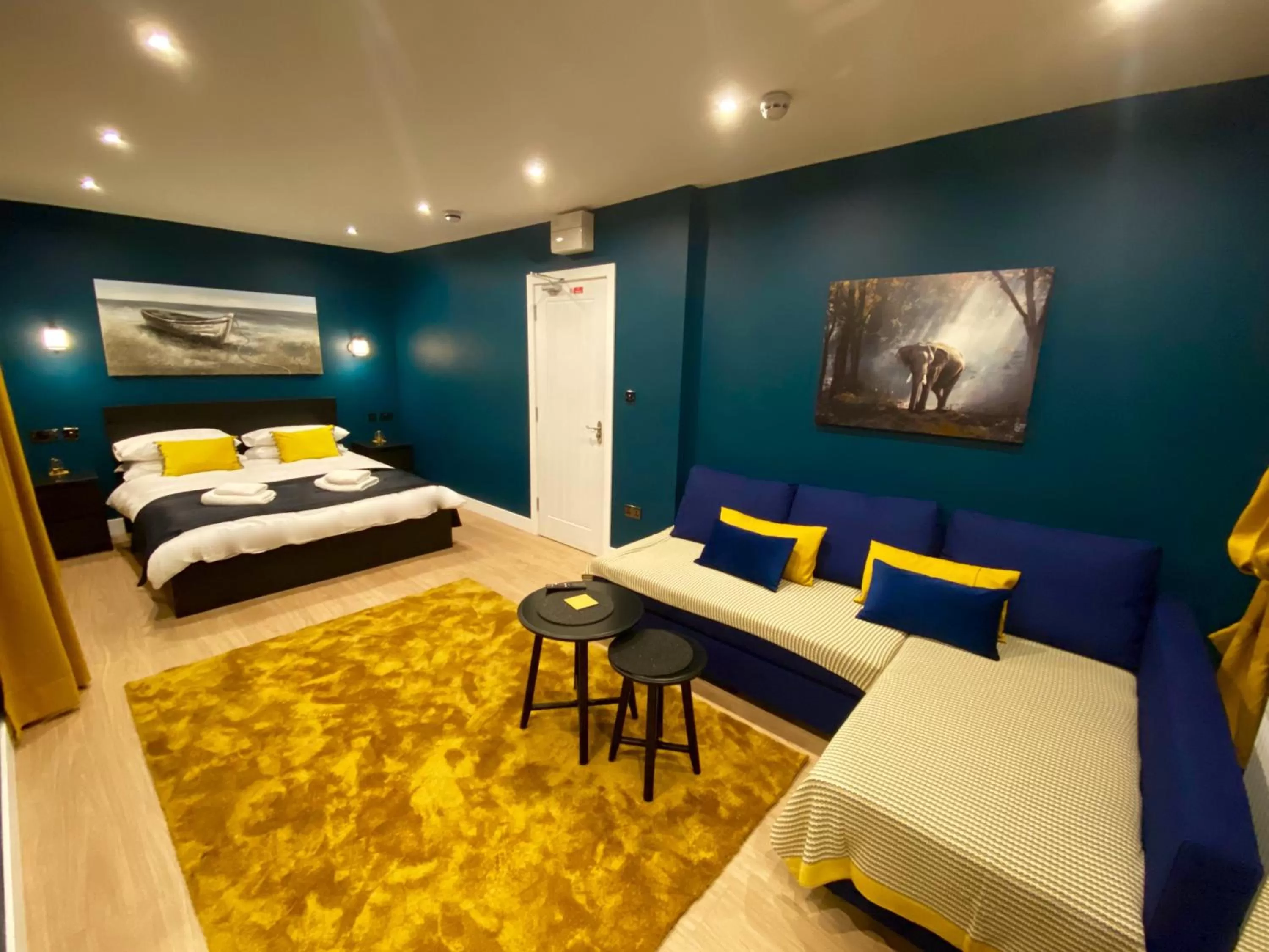 King Suite in Sky City Apartments