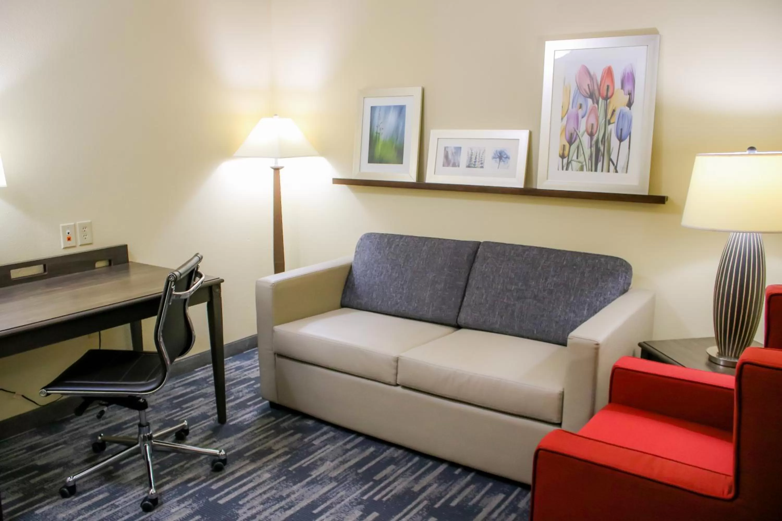 One-Bedroom King Suite with Sofa Bed - Non-Smoking in Country Inn & Suites by Radisson, Richmond West at I-64, VA