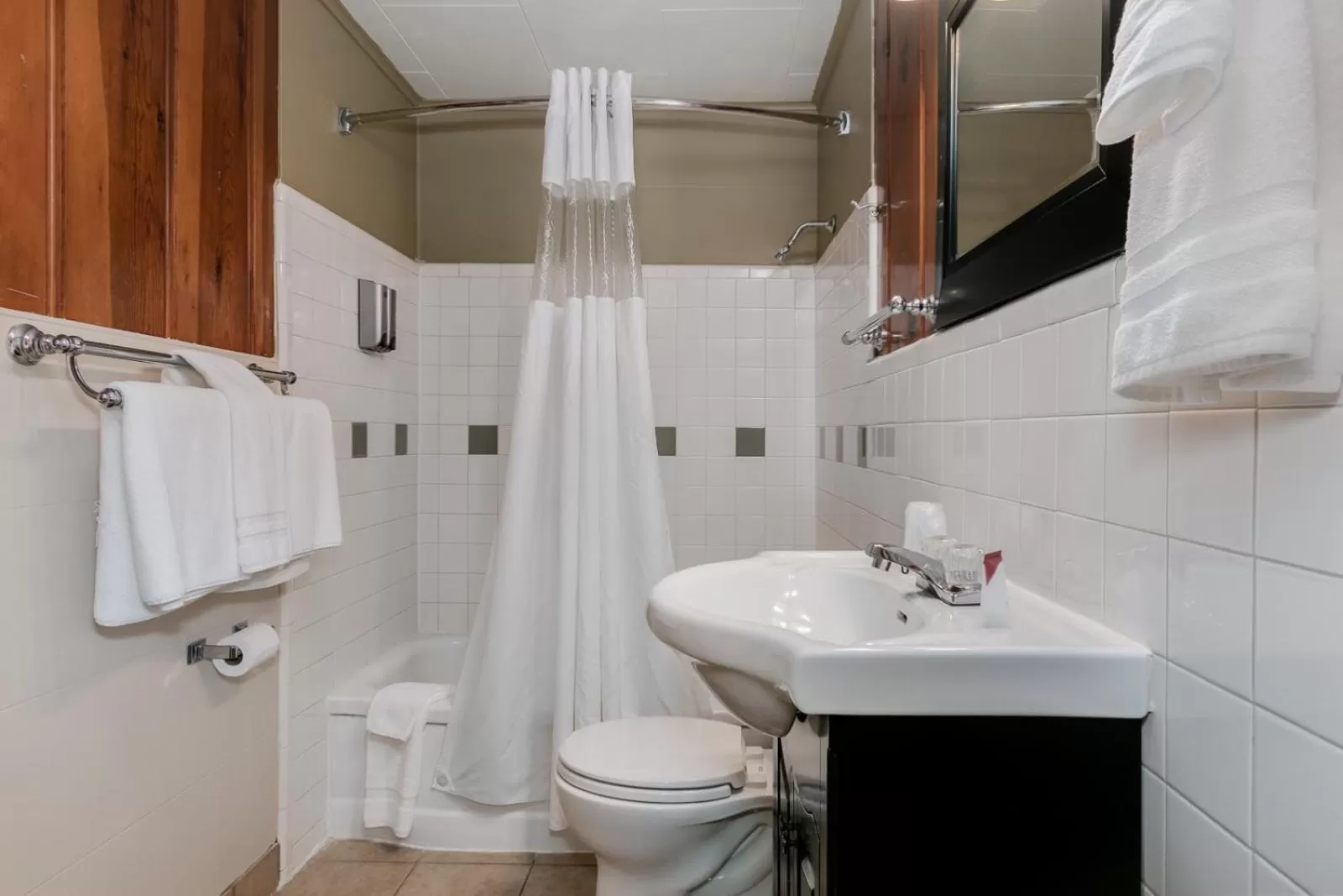 Deluxe King Room in Courtesy Inn Downtown Eugene