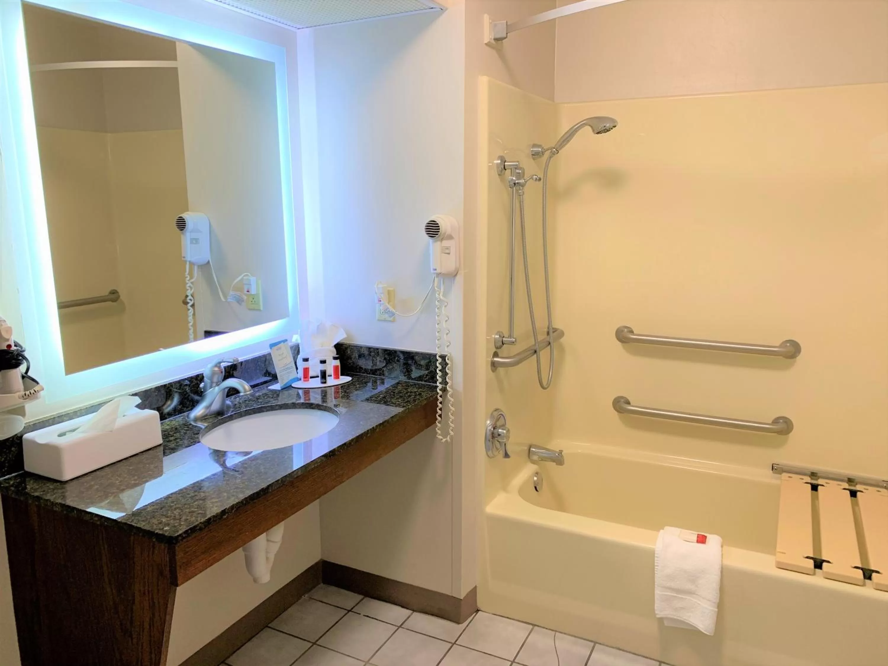 Double Room - Disability Access/Non-Smoking in Baymont by Wyndham Eden