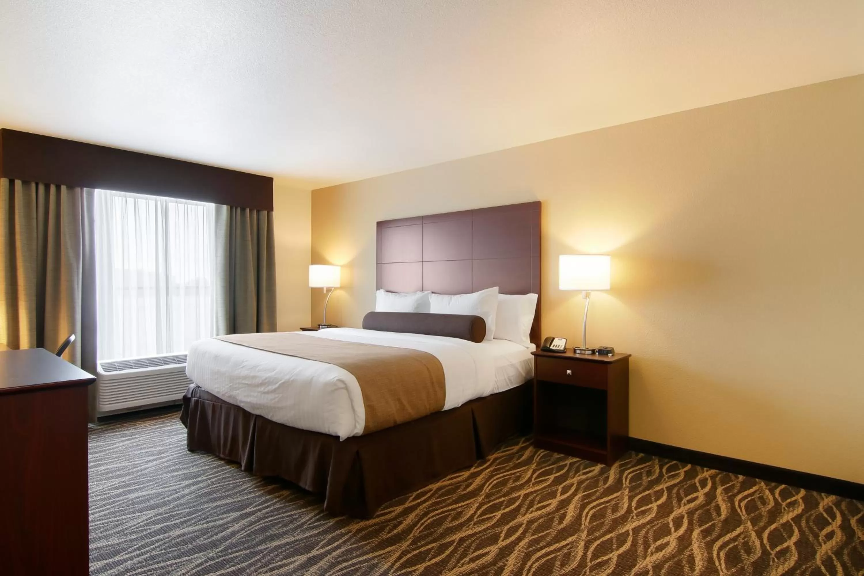 King Room in Cobblestone Inn & Suites - Menomonie/UW-Stout