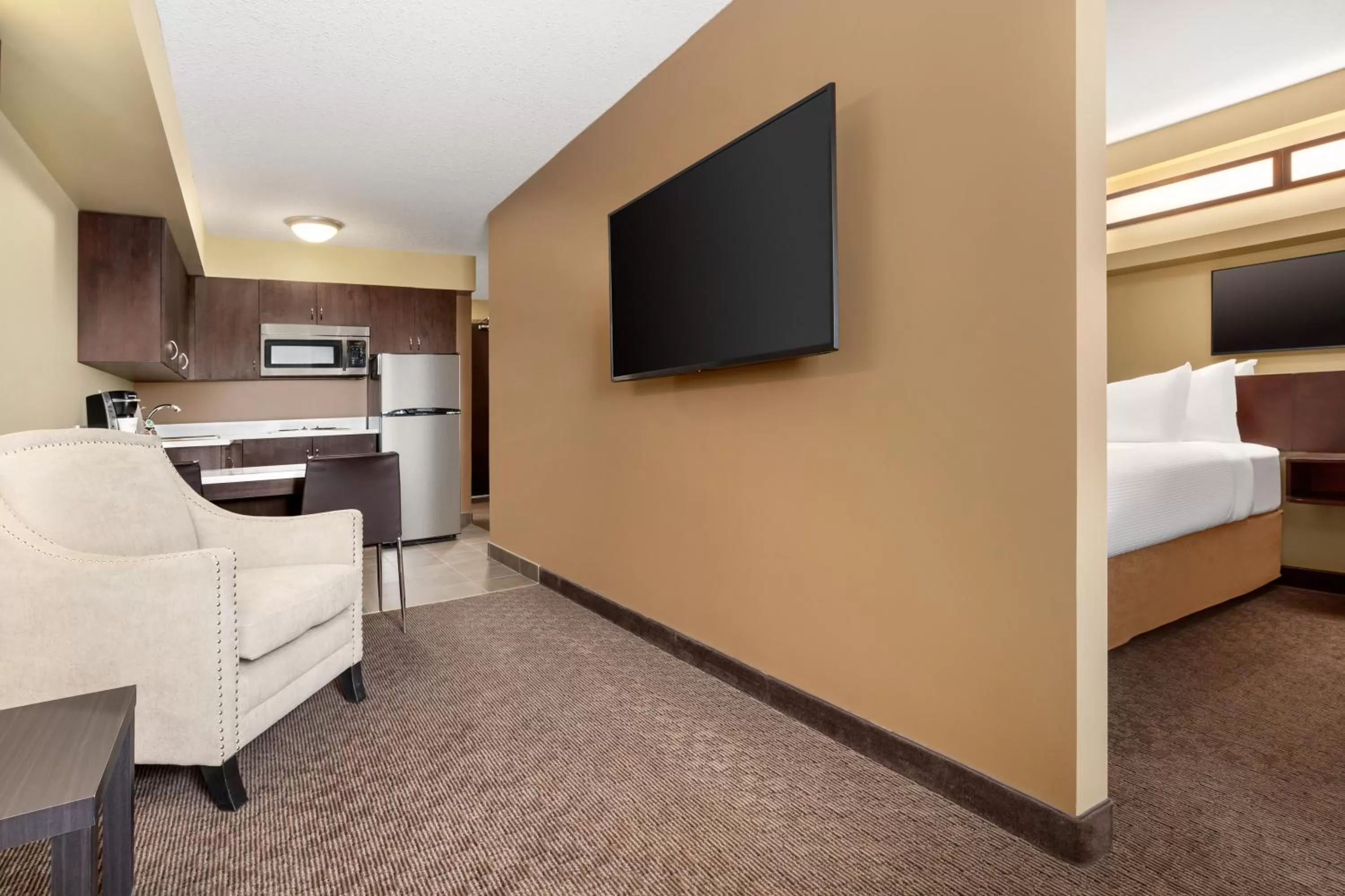 Queen Studio Suite - Non-Smoking in Microtel Inn and Suites by Wyndham Weyburn
