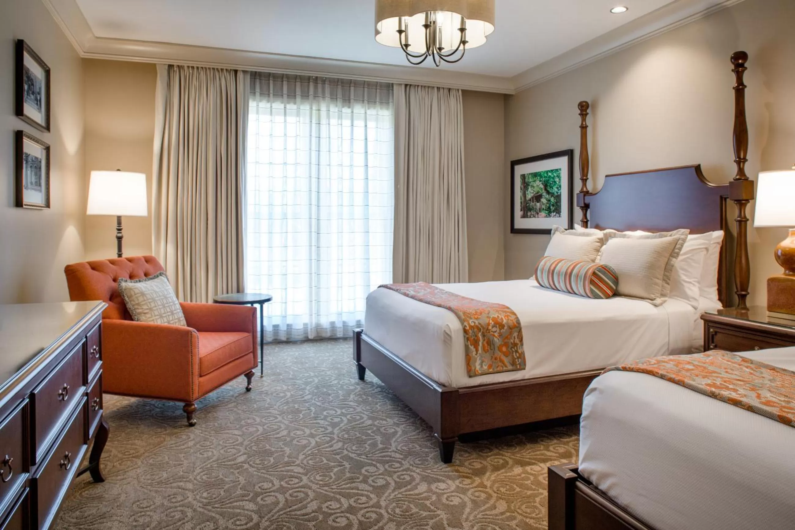 Queen Room - Disability Access in Barnsley Resort