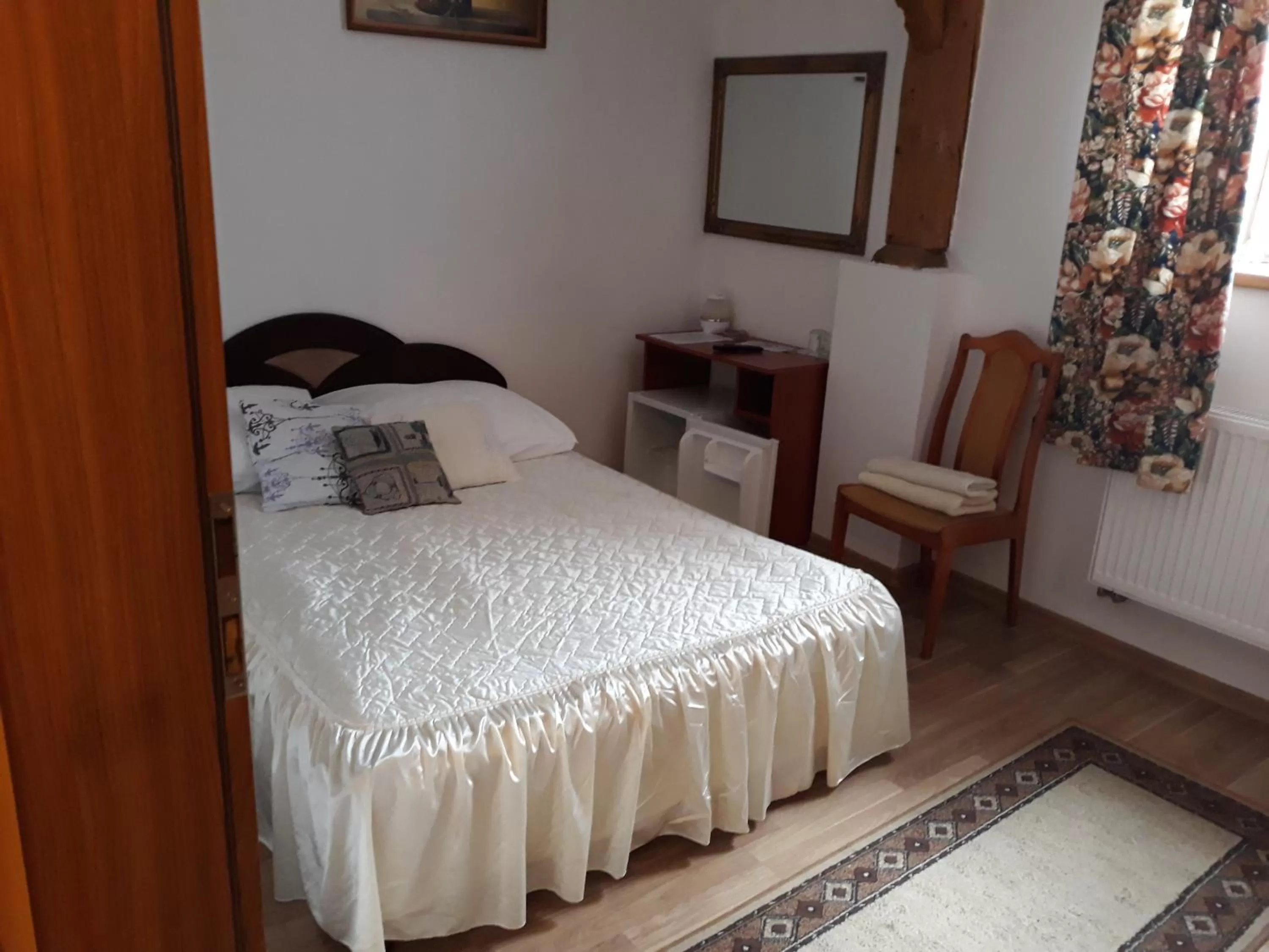 Double or Twin Room with Bathroom in Zajazd Eljan-Centrum Noclegowe