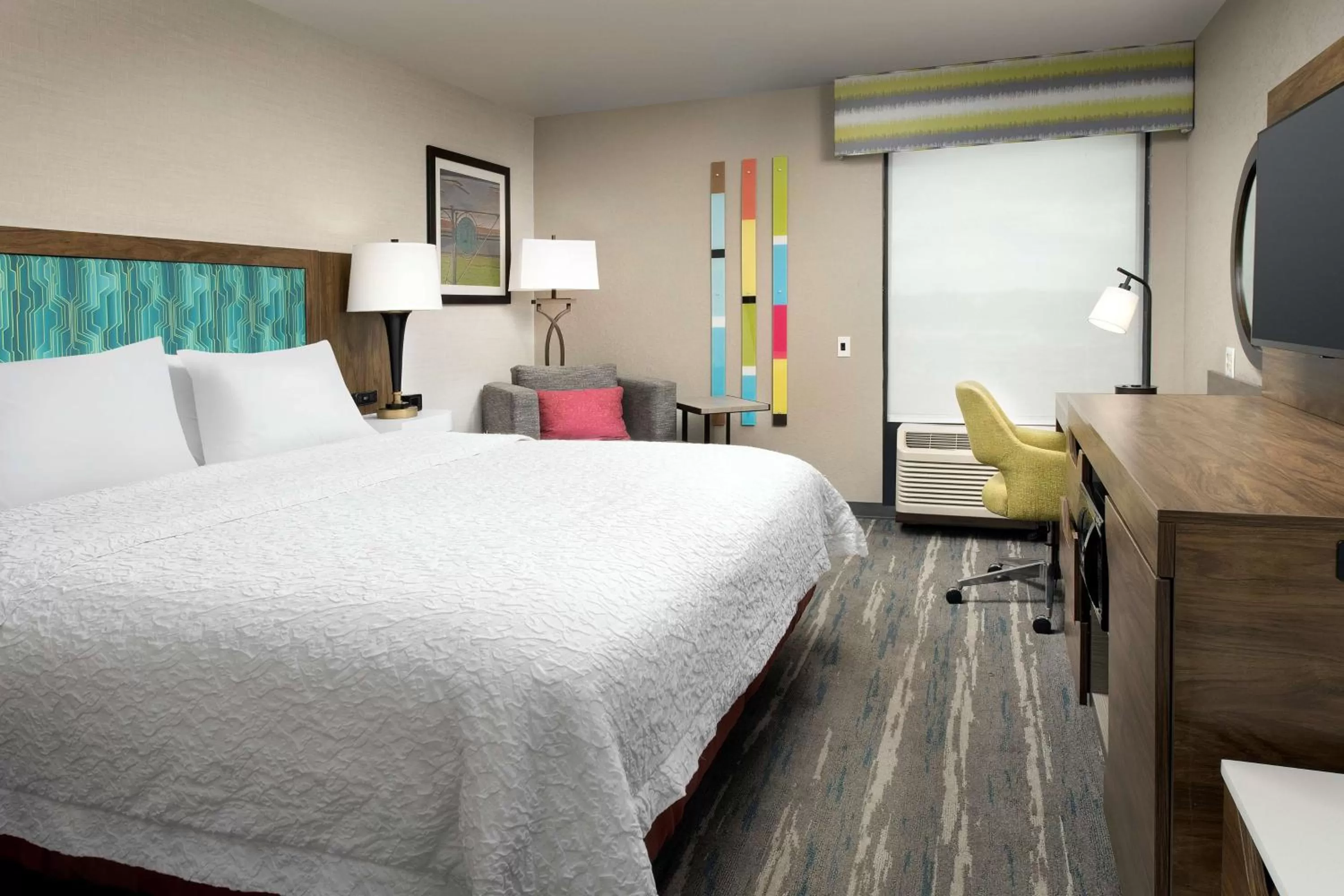 King Suite - Non-Smoking in Hampton Inn College Park