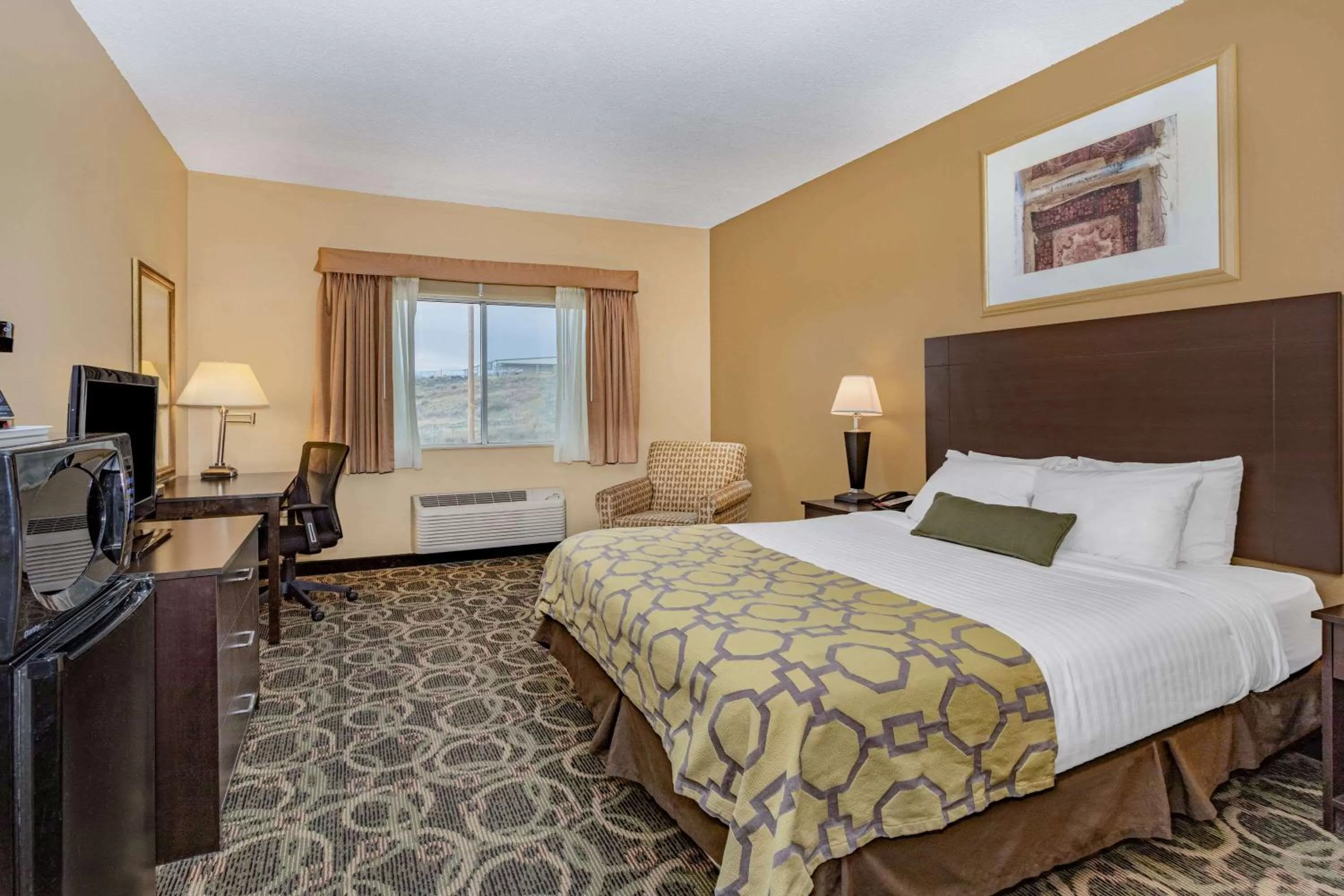Deluxe Queen Room - Non-Smoking in Baymont by Wyndham Casper East