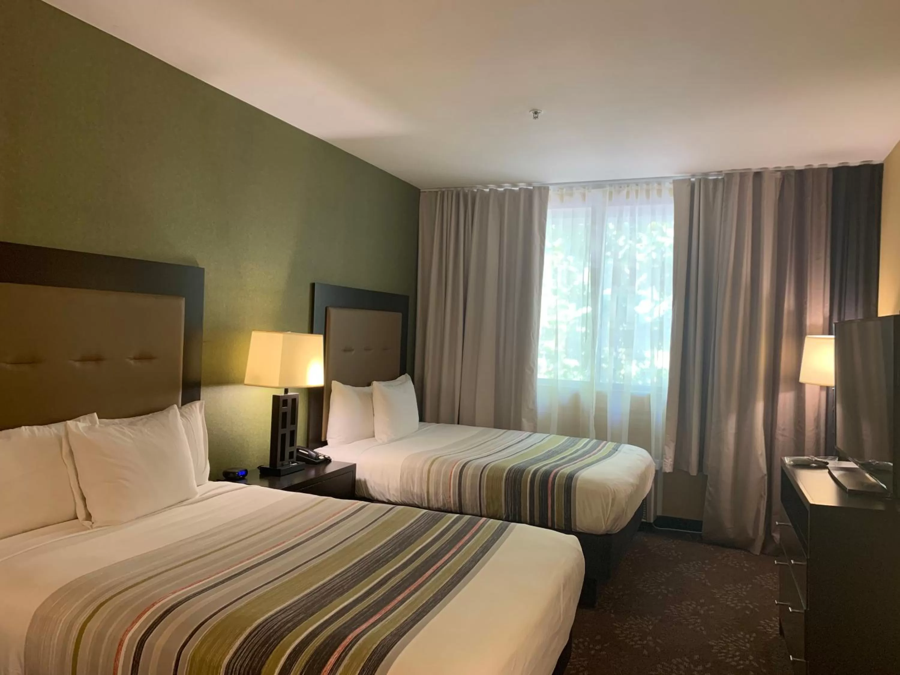 Studio Suite 2 Queen beds in Country Inn & Suites by Radisson, San Jose International Airport, CA