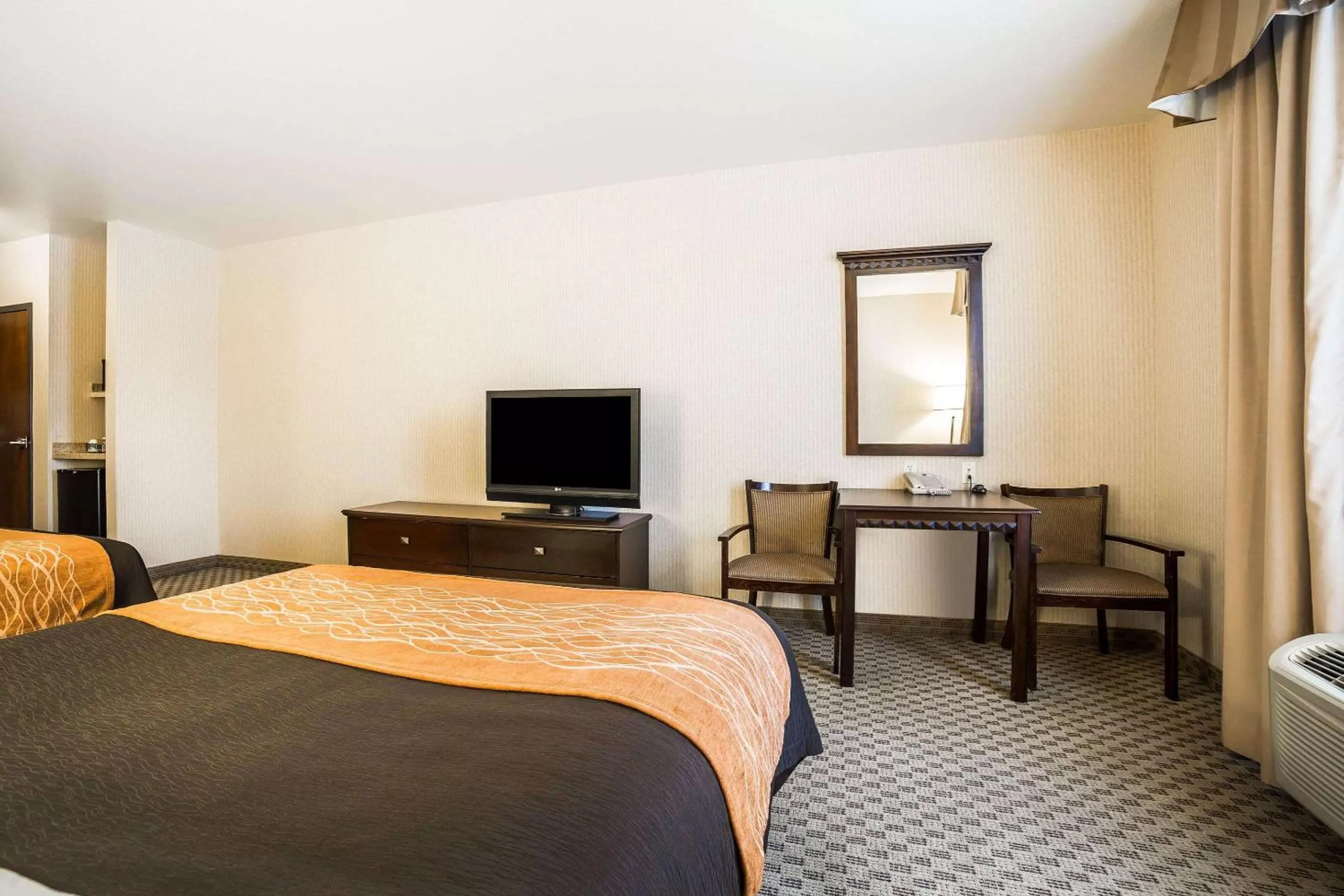 Queen Room with Two Queen Beds - Non-Smoking in Comfort Inn & Suites Henderson - Las Vegas