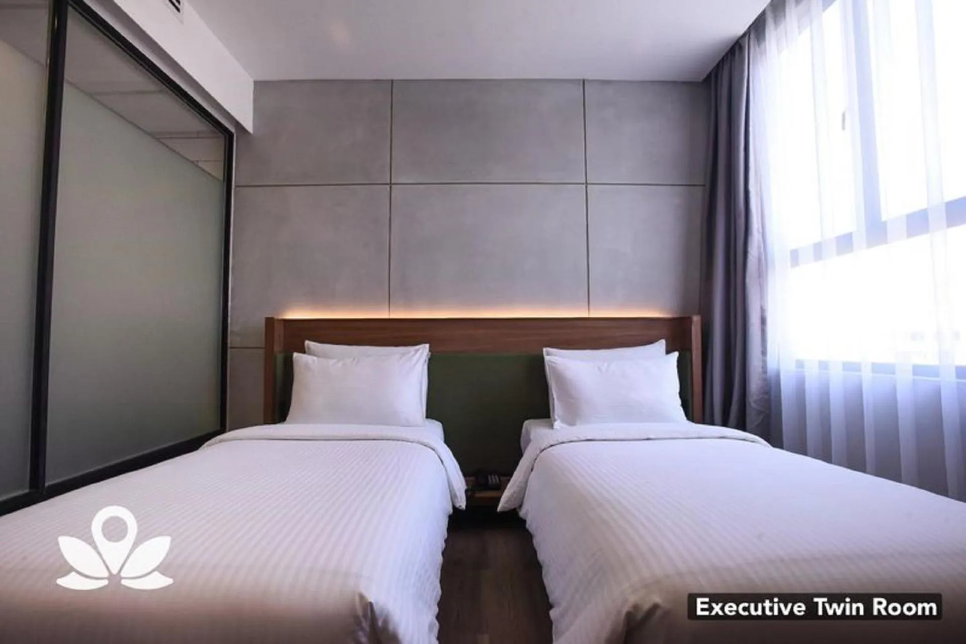 Executive Twin Room in Ceria Hotel
