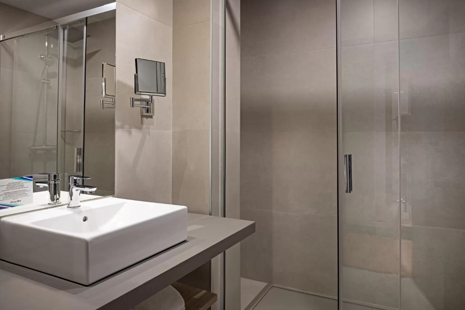 Standard Twin Room in Hotel Parque Real