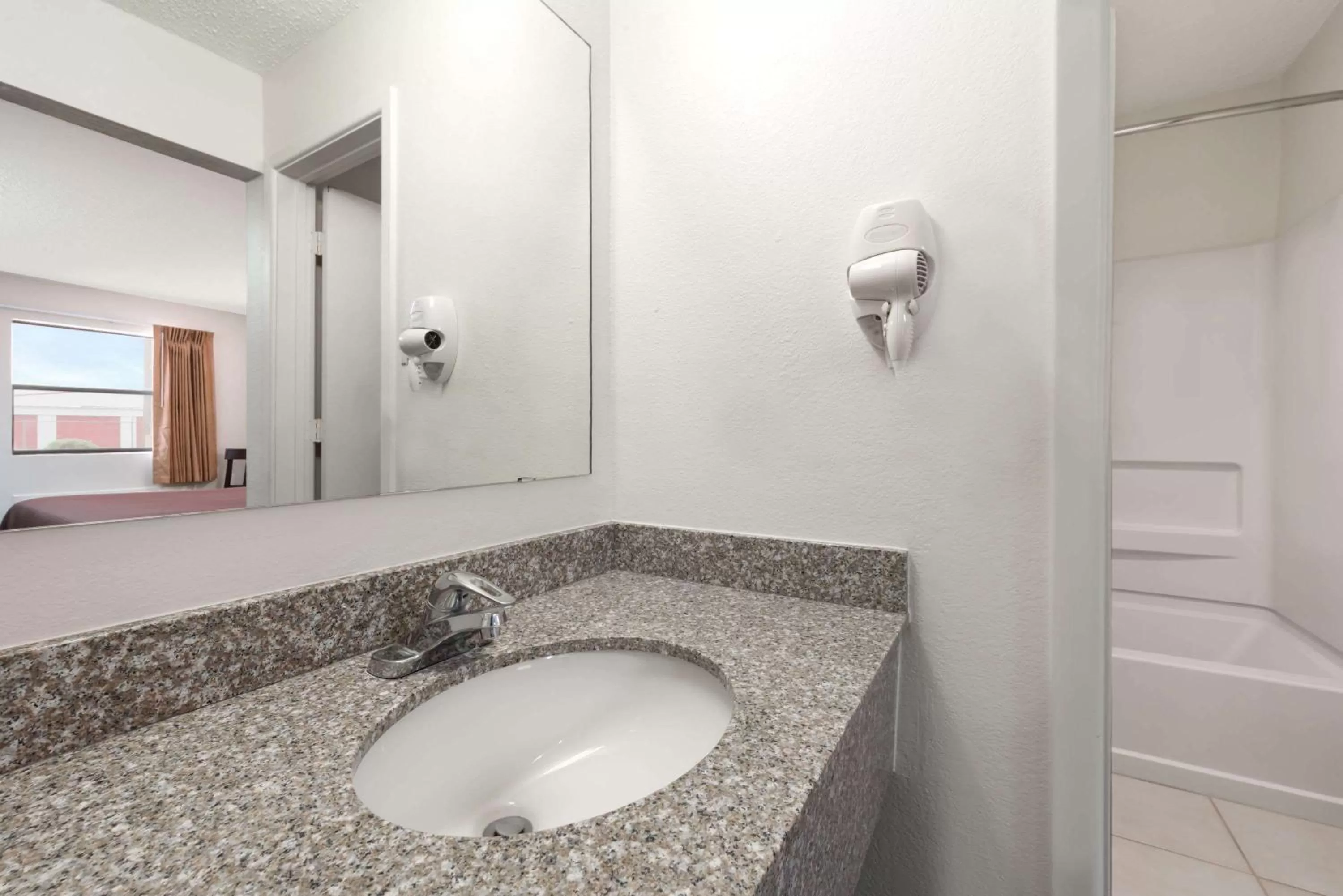 King Room - Non-Smoking in Knights Inn - Slaton