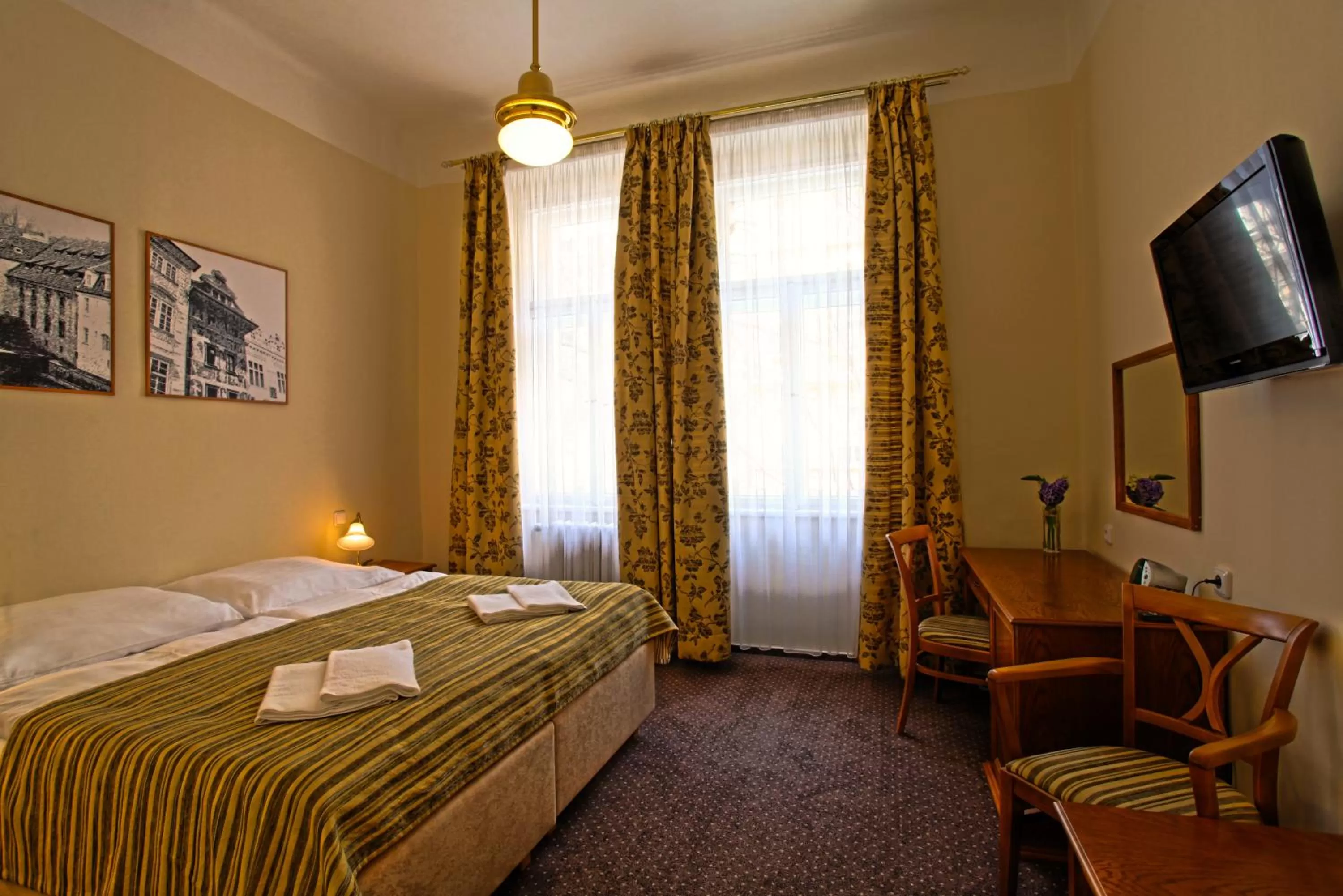 Bed in Anna Hotel