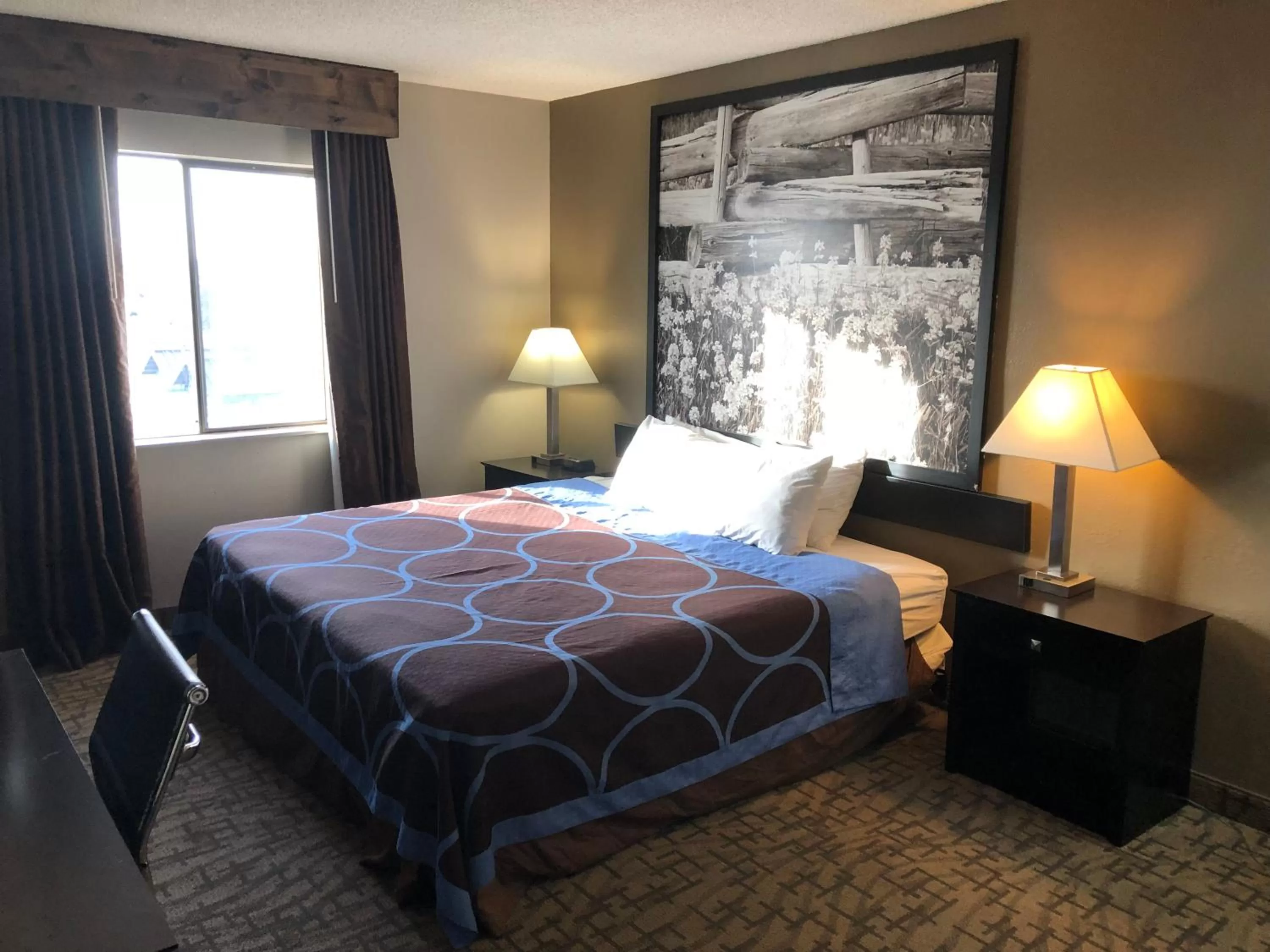 King Room- Non-Smoking in Super 8 by Wyndham Boise
