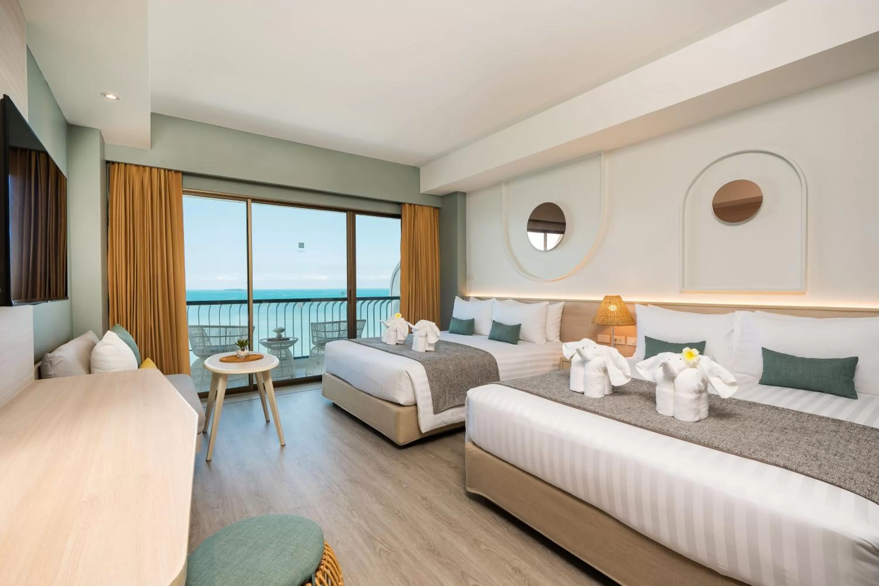 Deluxe Ocean View Family in Cosy Beach Hotel - SHA Extra Plus
