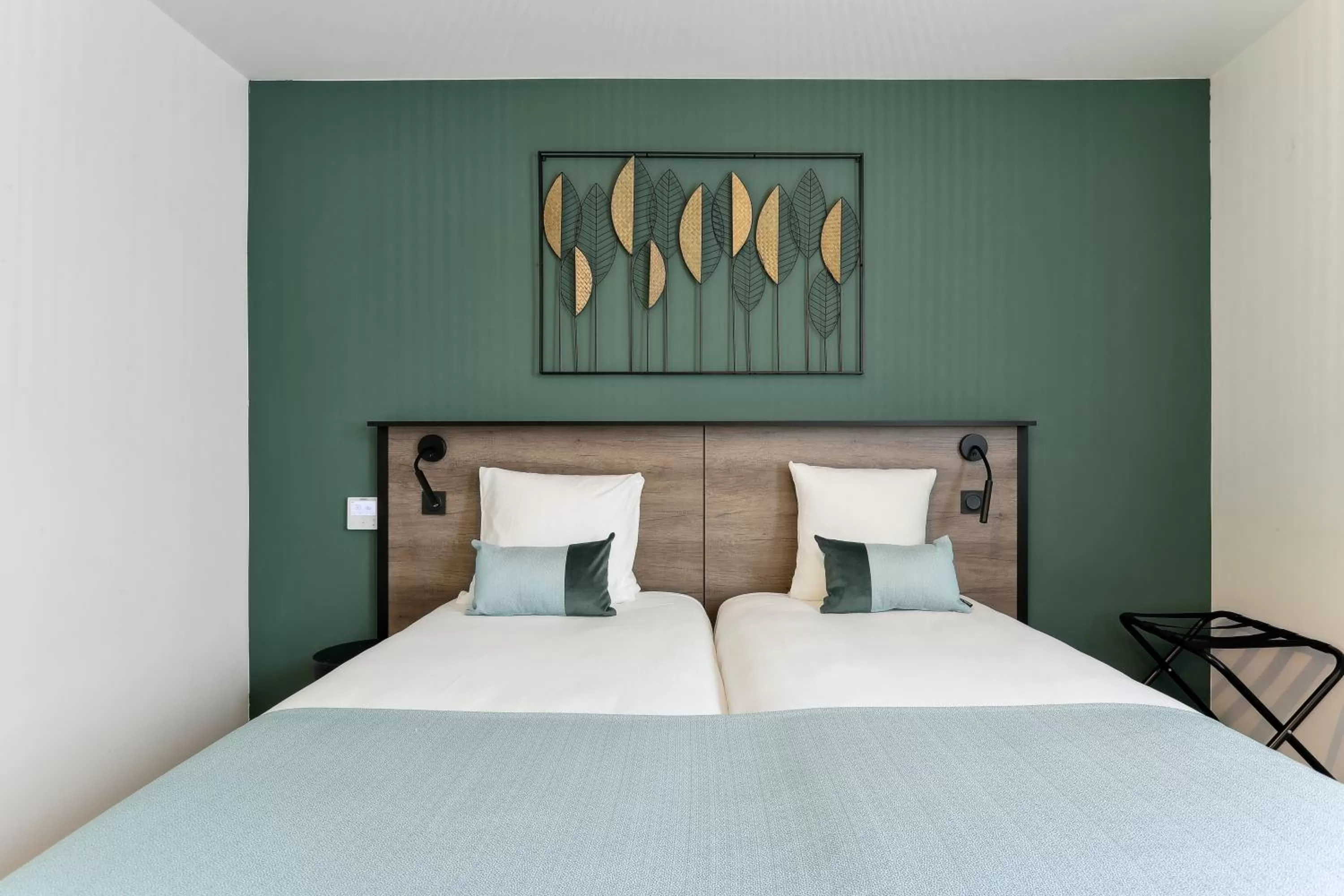 Communicating Suite (2 Studios) in All Suites Appart Hôtel - Noisy-le-Grand