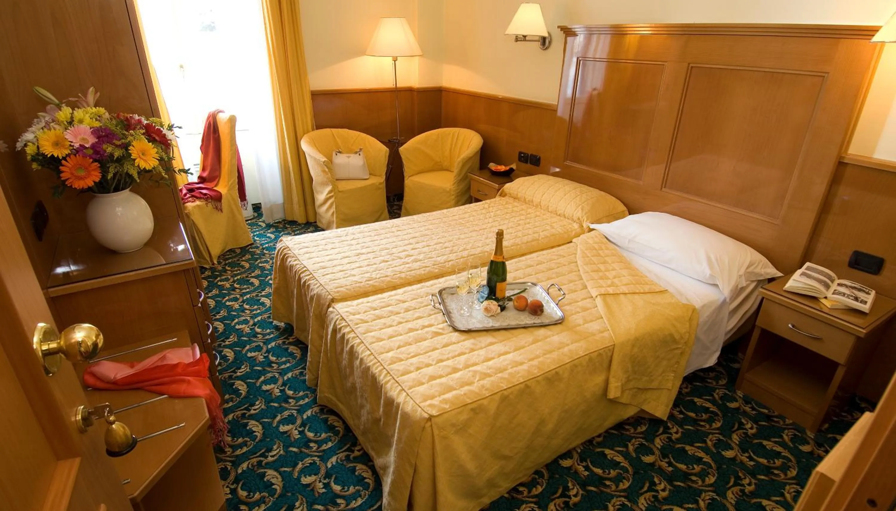 Double or Twin Room in Hotel Cinque Giornate