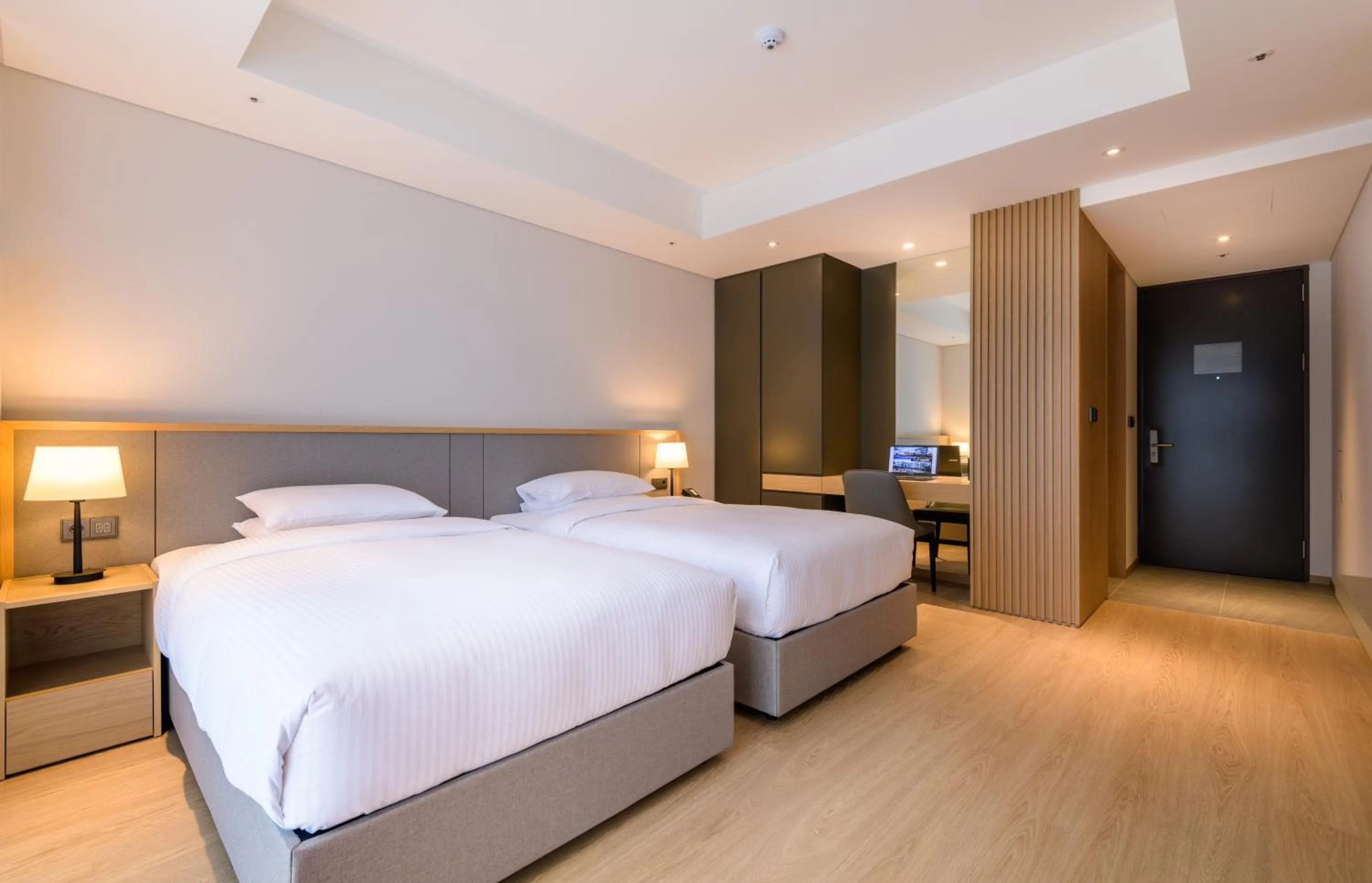 Superior Twin Room (Annex Building) in The Grand Sumorum