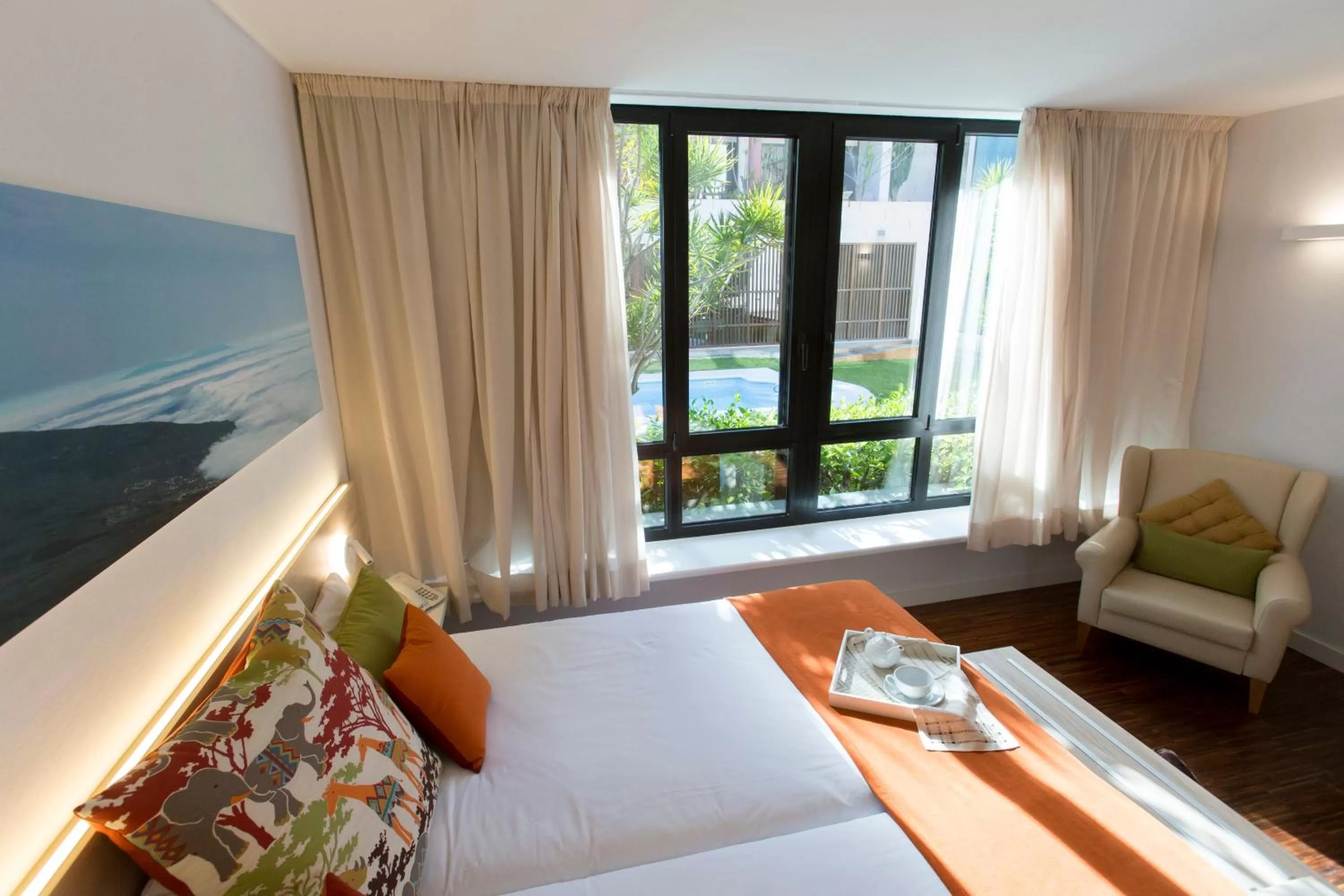 Comfort Twin Room with Parking in Hotel Escuela Santa Cruz
