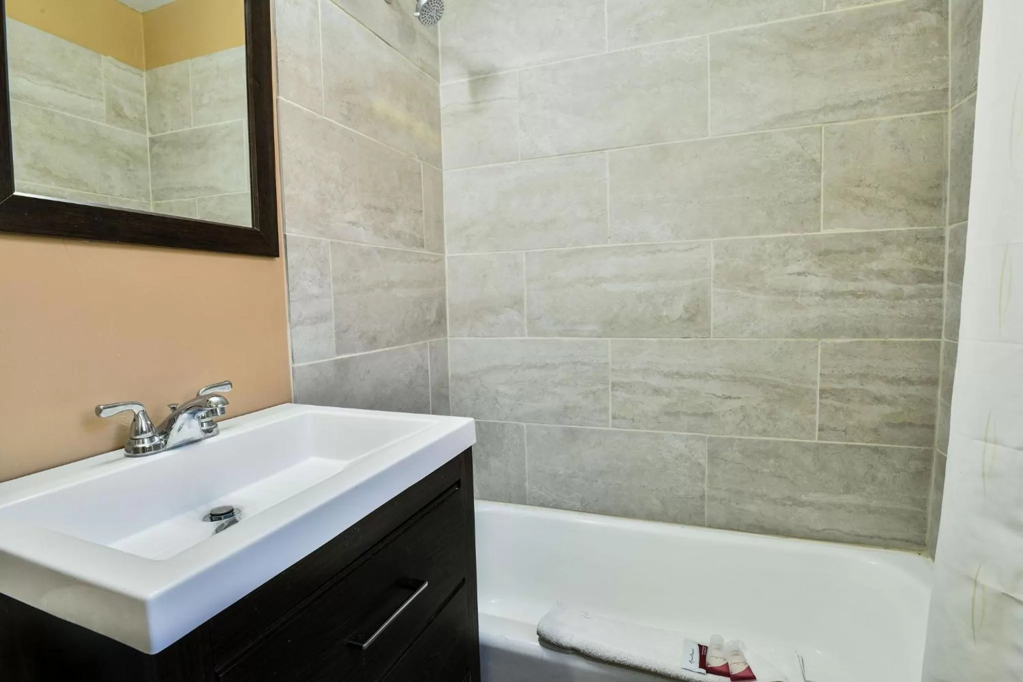 Superior Queen Room with Two Queen Beds in Inca Inn Moab