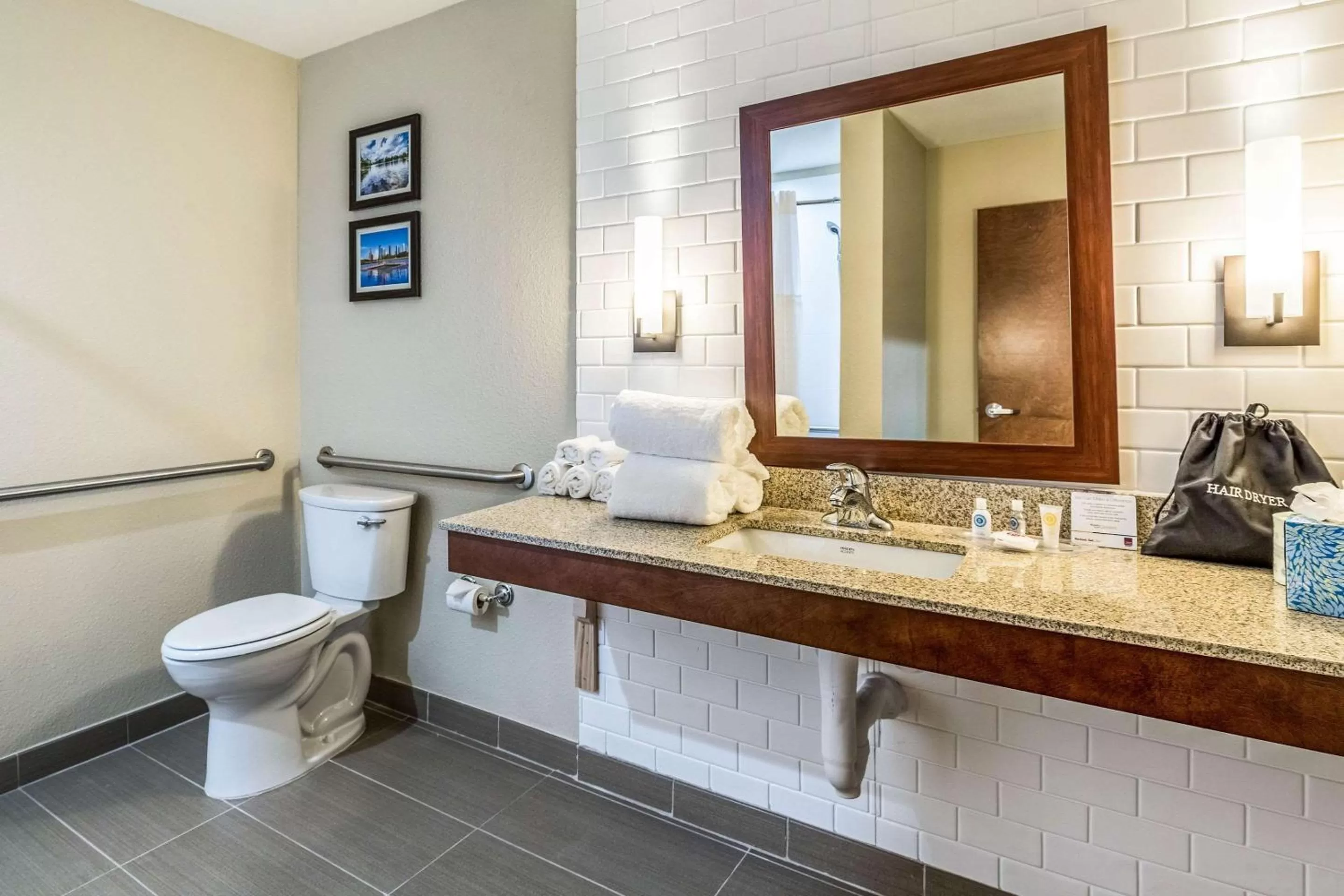 King Suite with Roll-in-Shower - Accessible/Non-Smoking in Comfort Suites