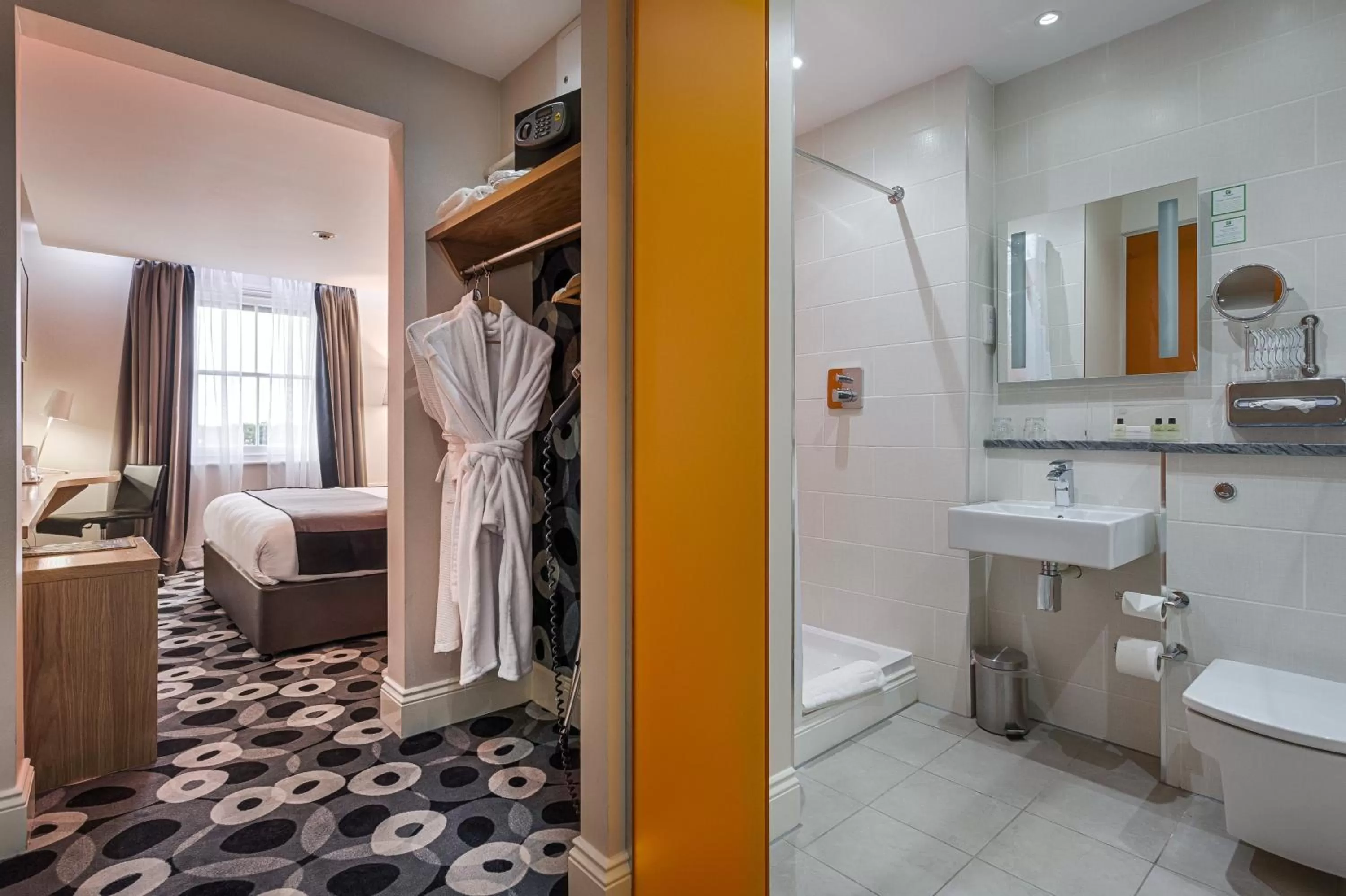 Executive Double Room Non-Smoking in Holiday Inn Sittingbourne, an IHG Hotel