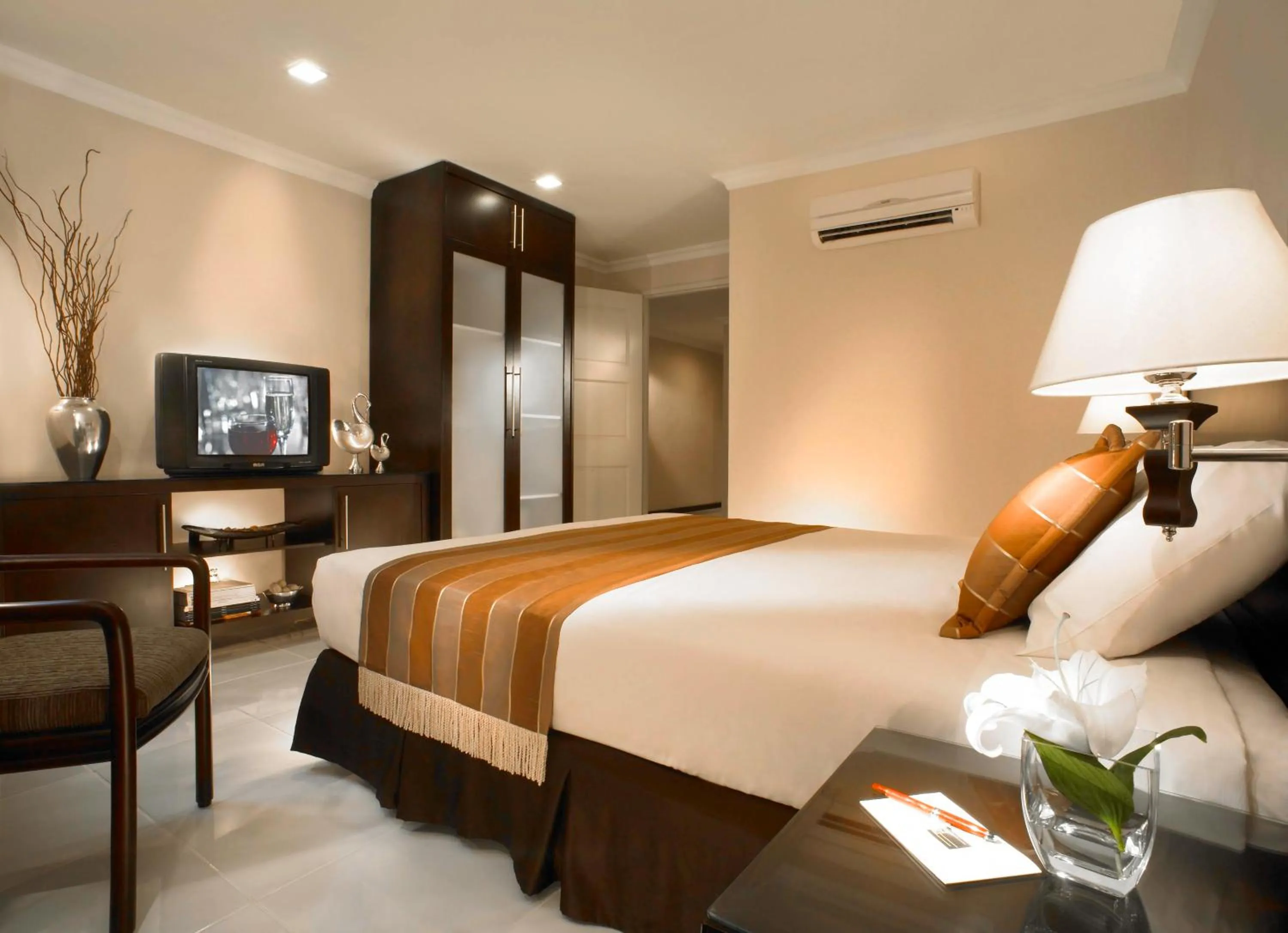 Three-Bedroom Superior Suite in Kristal Hotel Jakarta