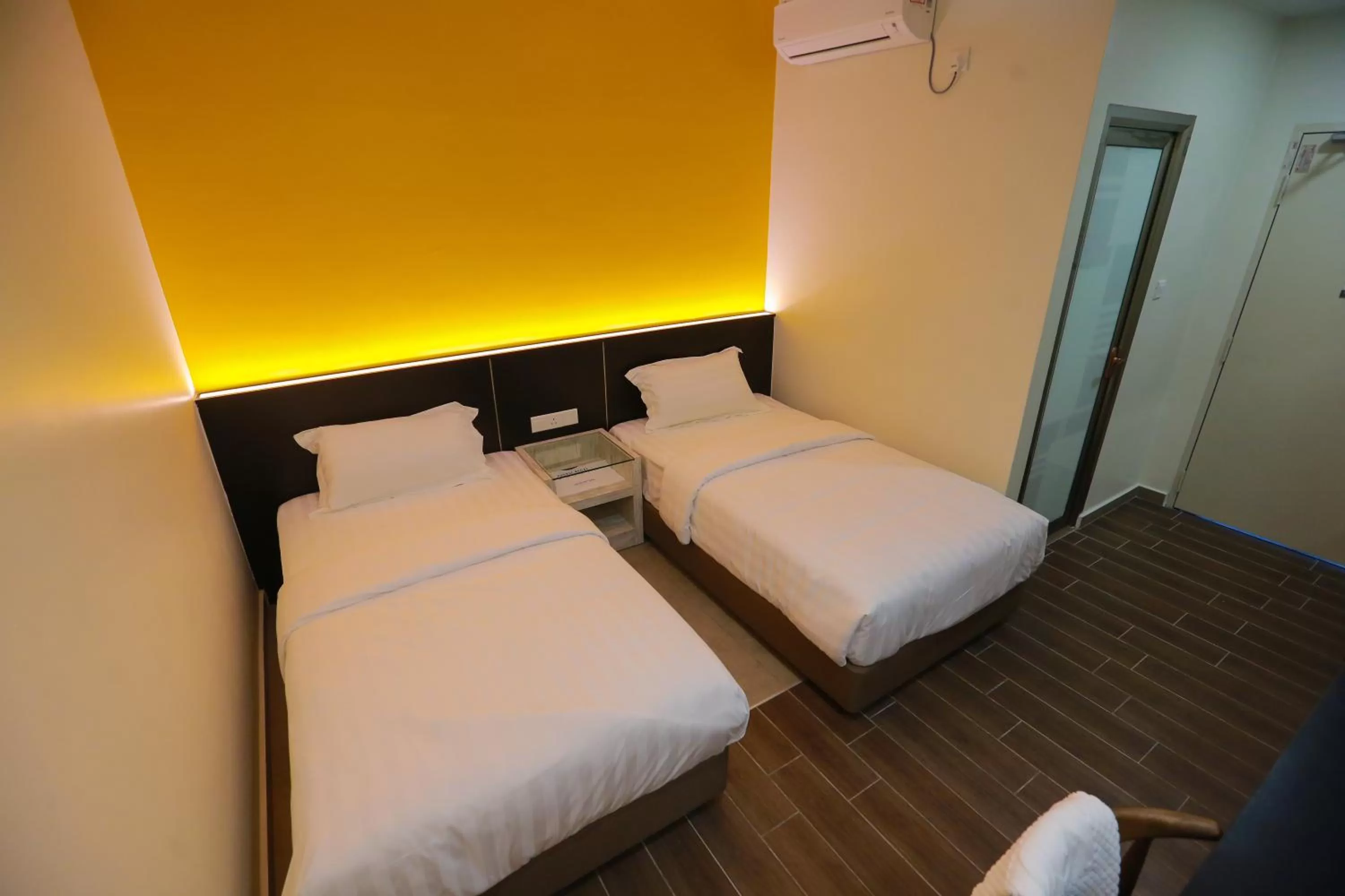 Deluxe Super Twin Room in Pantai Regal Hotel